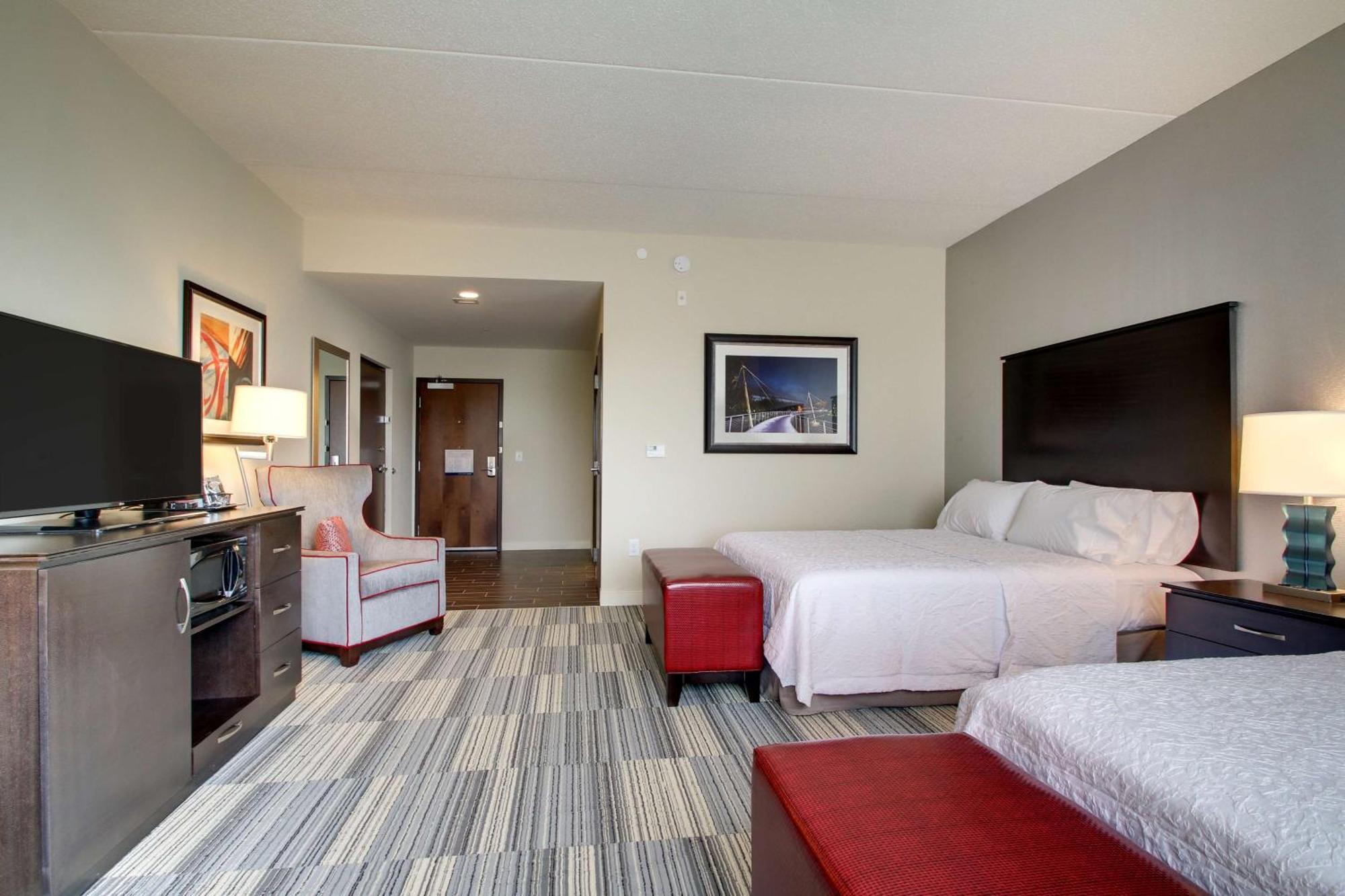 Queen Room Two Queen Beds Mobility Access or Non-Smoking