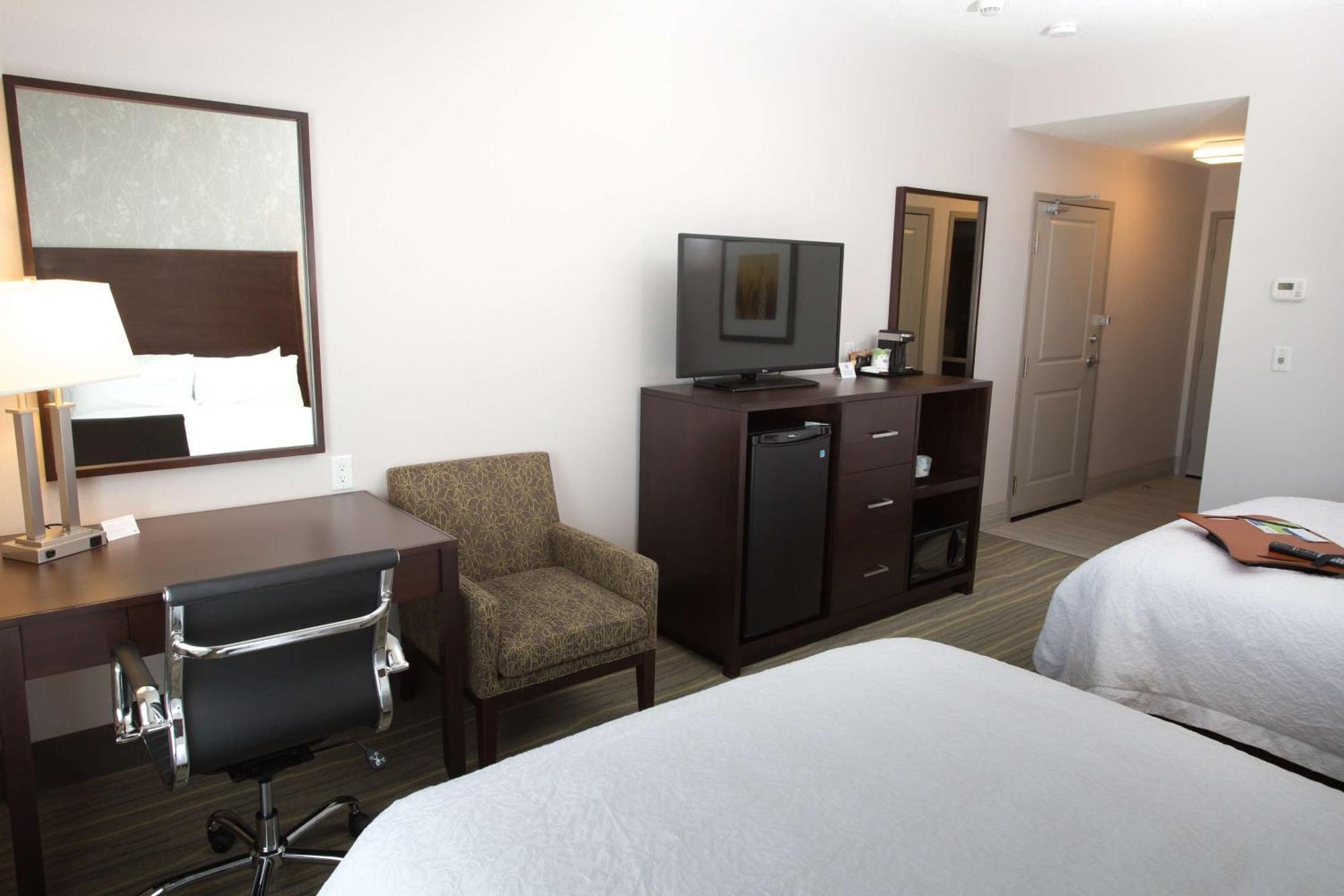 Queen Room with Two Queen Beds (4 Adults)