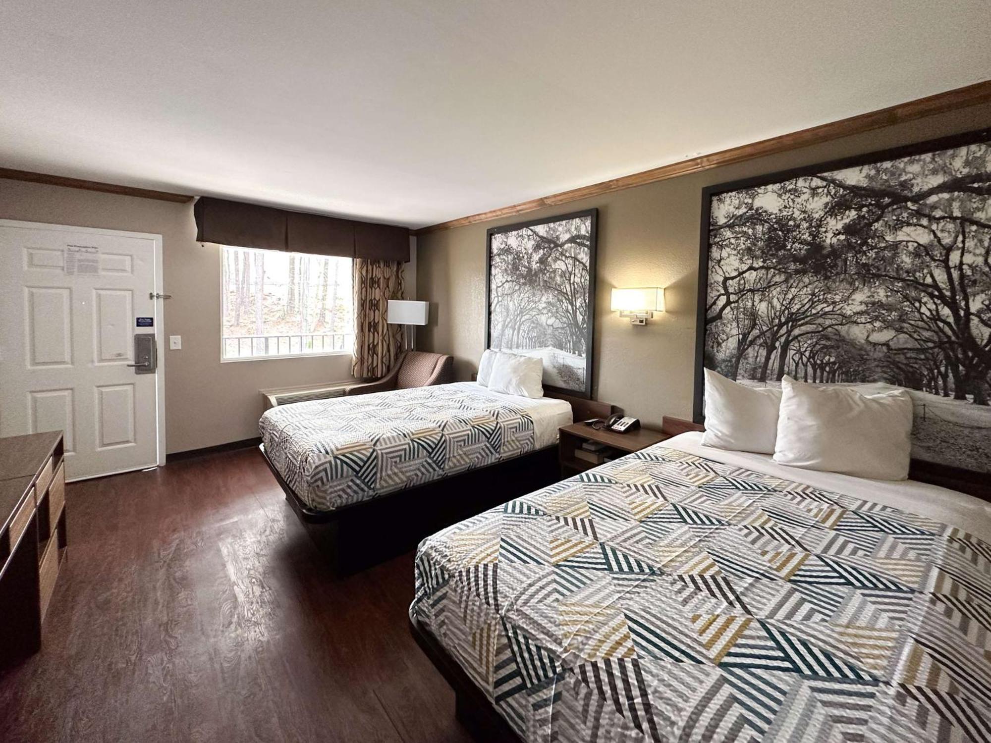 Quadruple Room - Non-Smoking