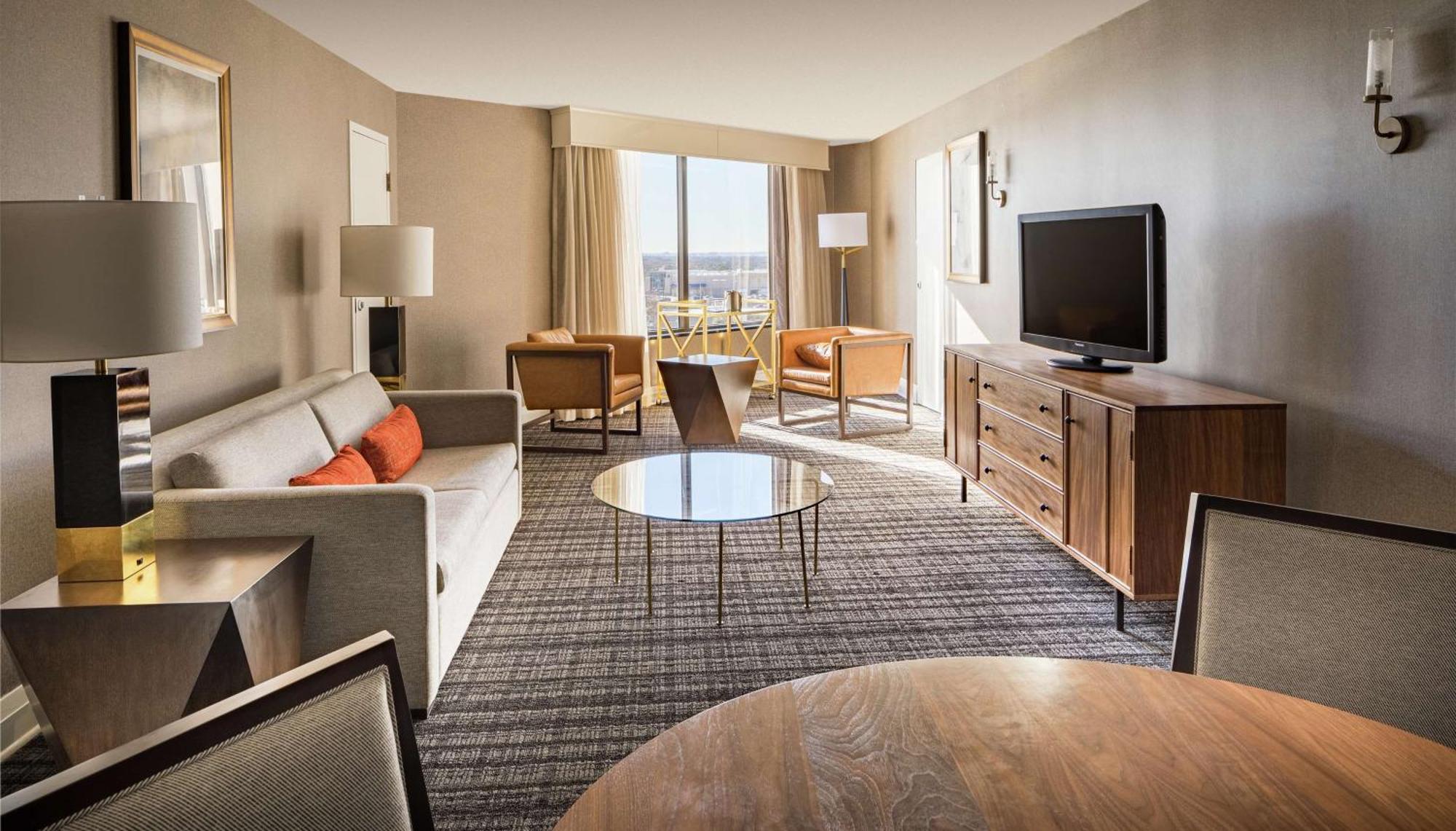 One-Bedroom Suite,1557813541:JPEG