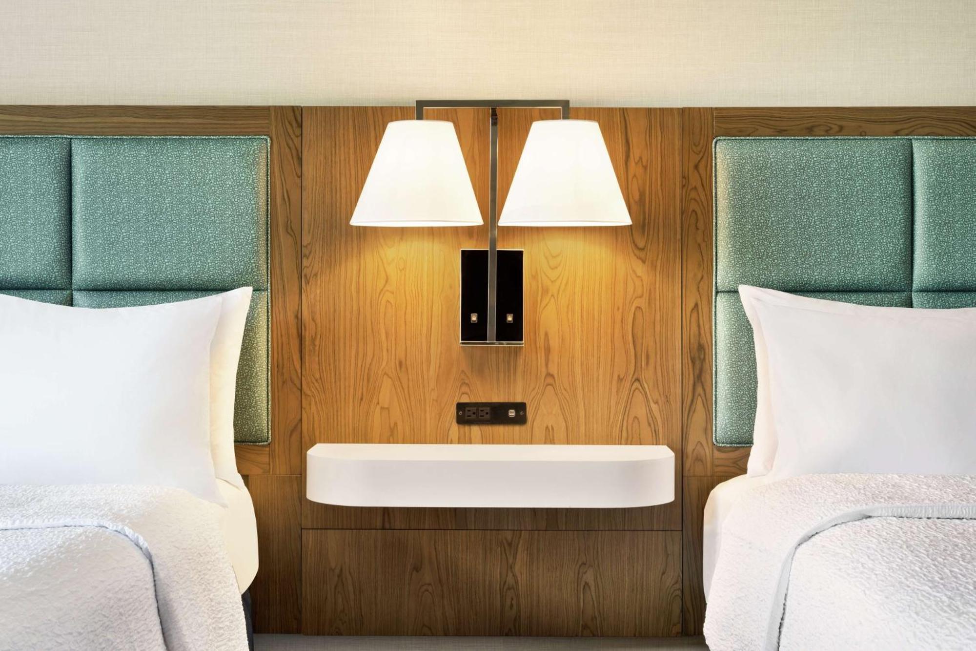 Queen Room with Two Queen Beds - Hearing Access/Non-Smoking