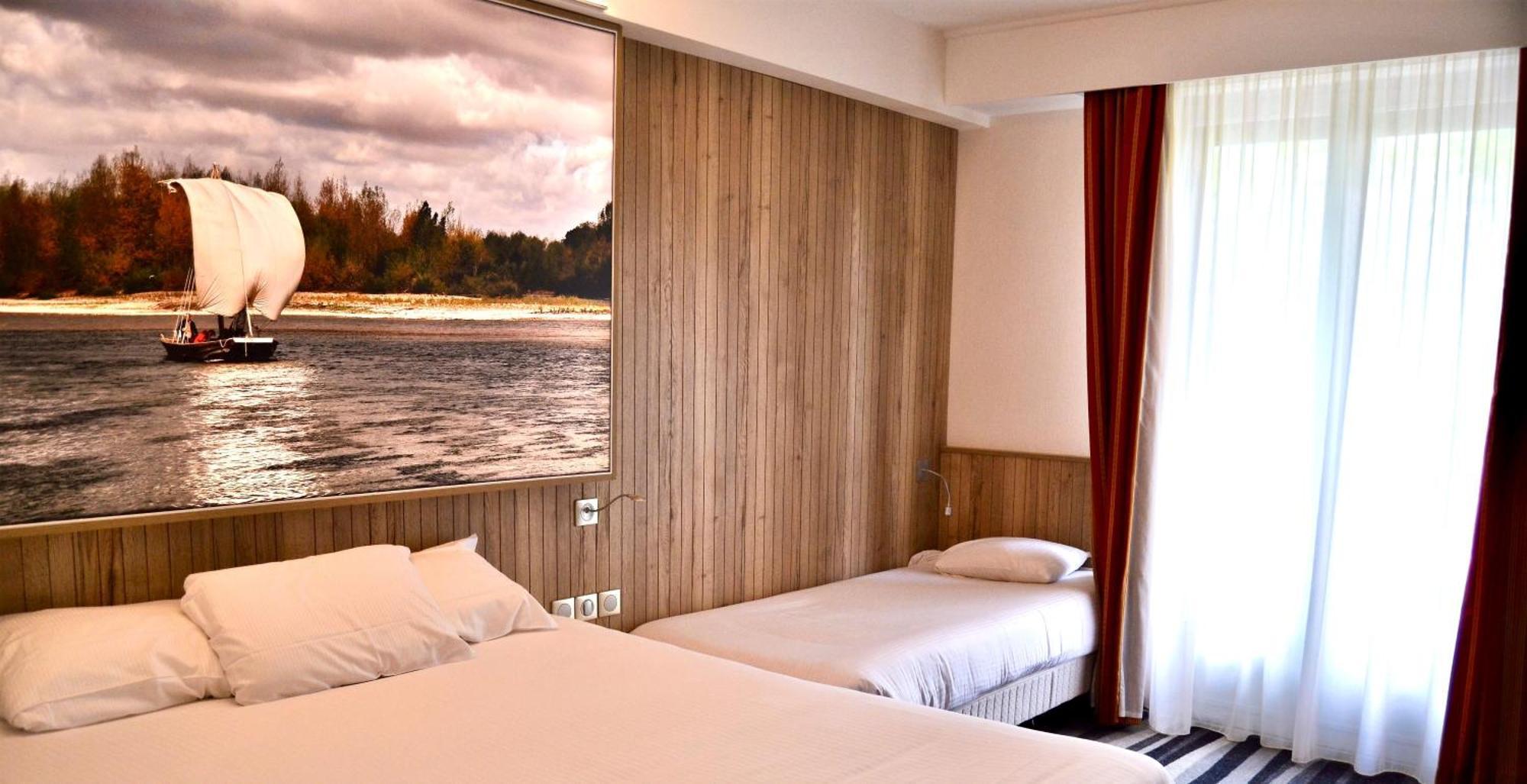 1 Double Bed 1 Single Bed