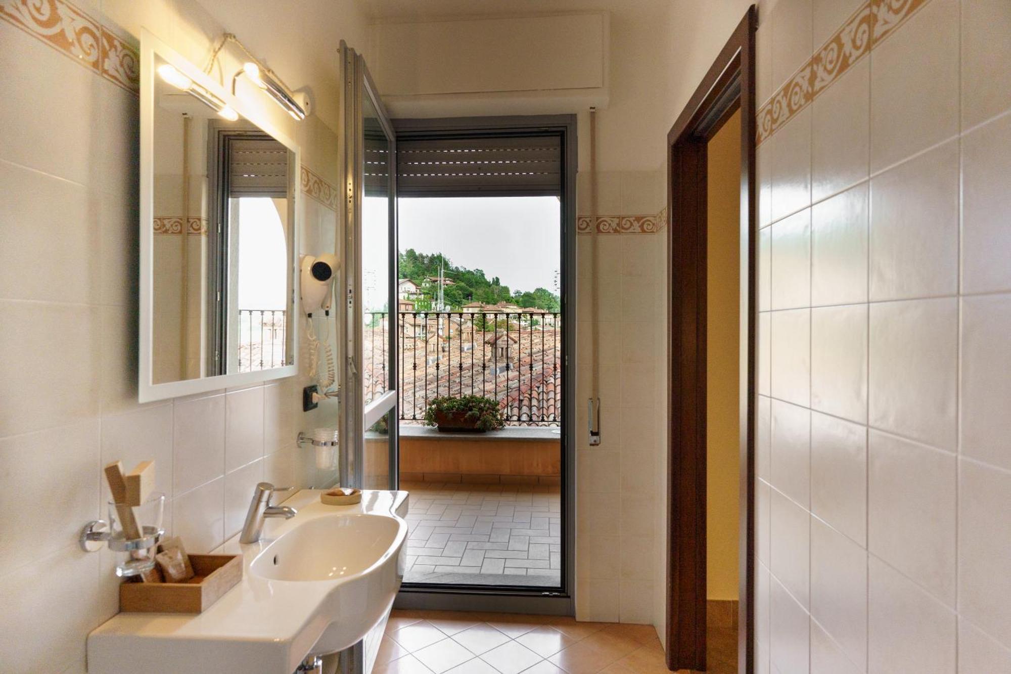 Superior Double Room,1558264789:JPEG