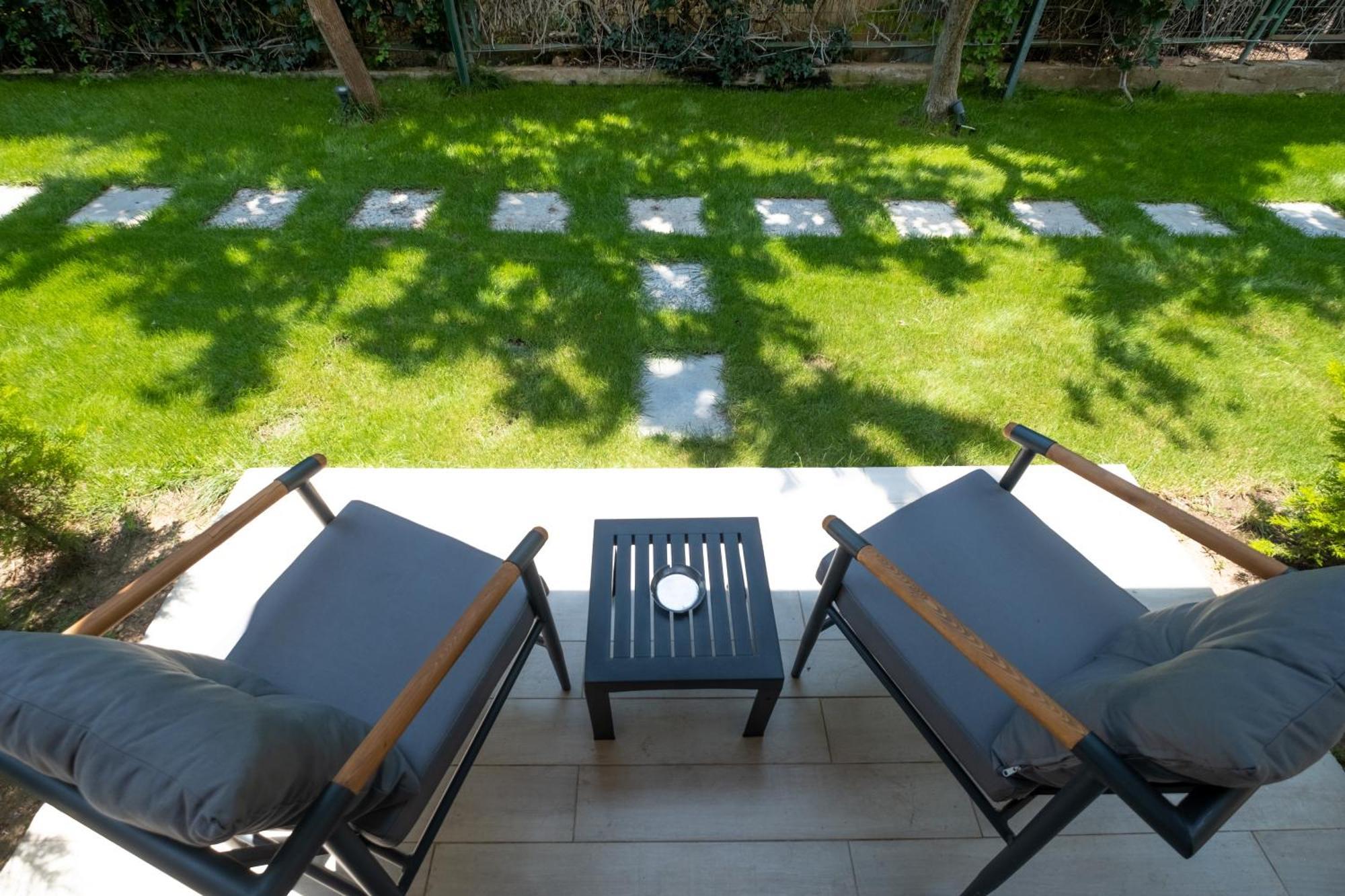 Double Room Garden Access