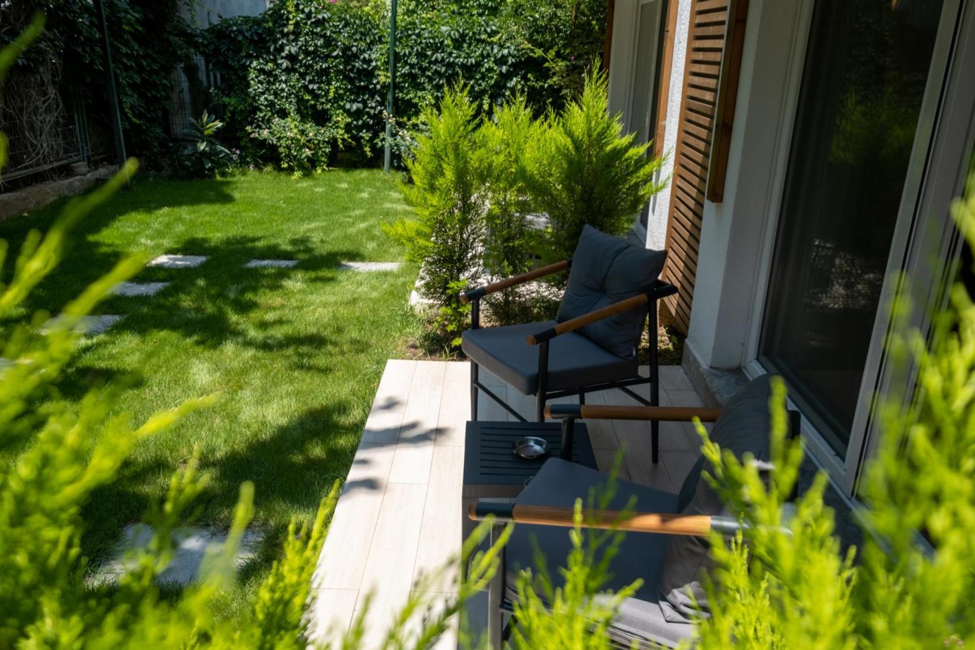 Double Room Garden Access
