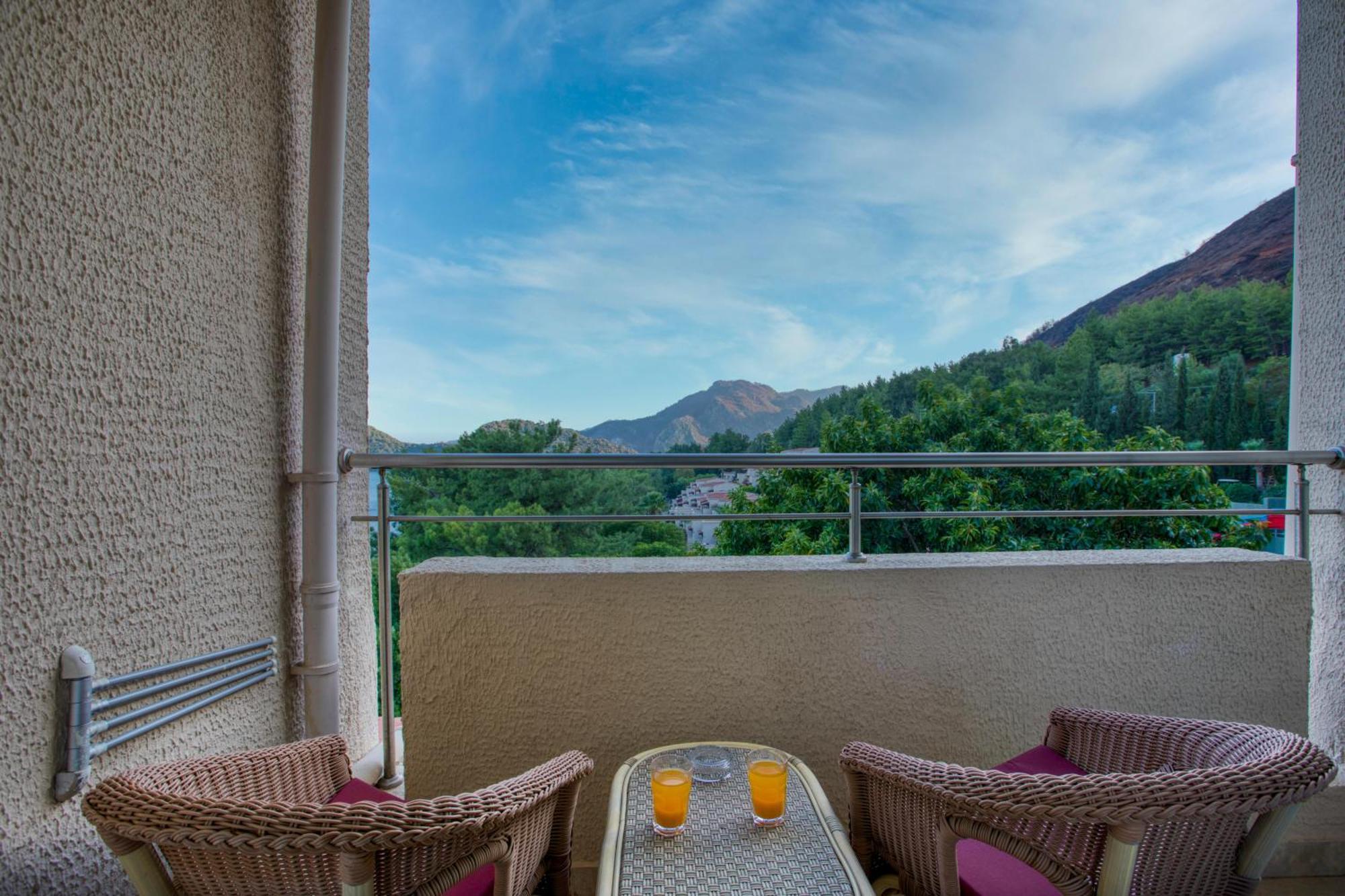 Superior Double Room Partial Sea View