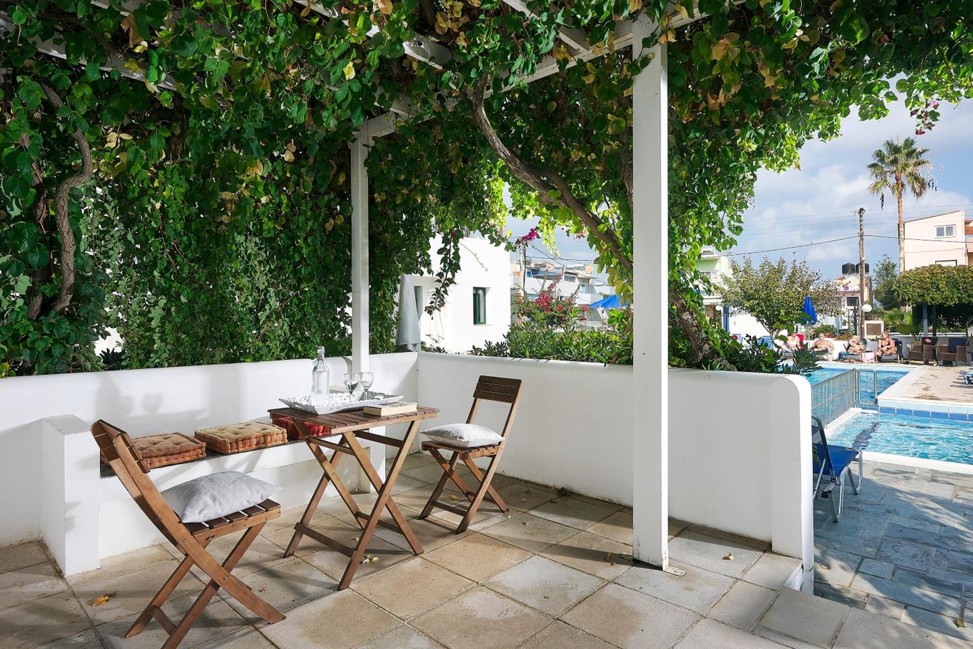 One-Bedroom Apartment-Split Level (2 Adults)