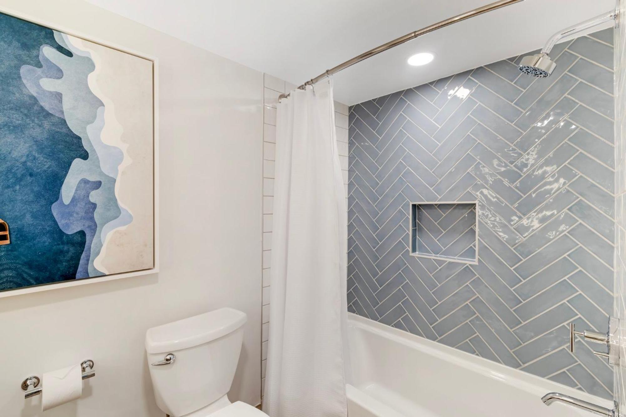 Partial Ocean View Studio Suite – 2 Queen Beds