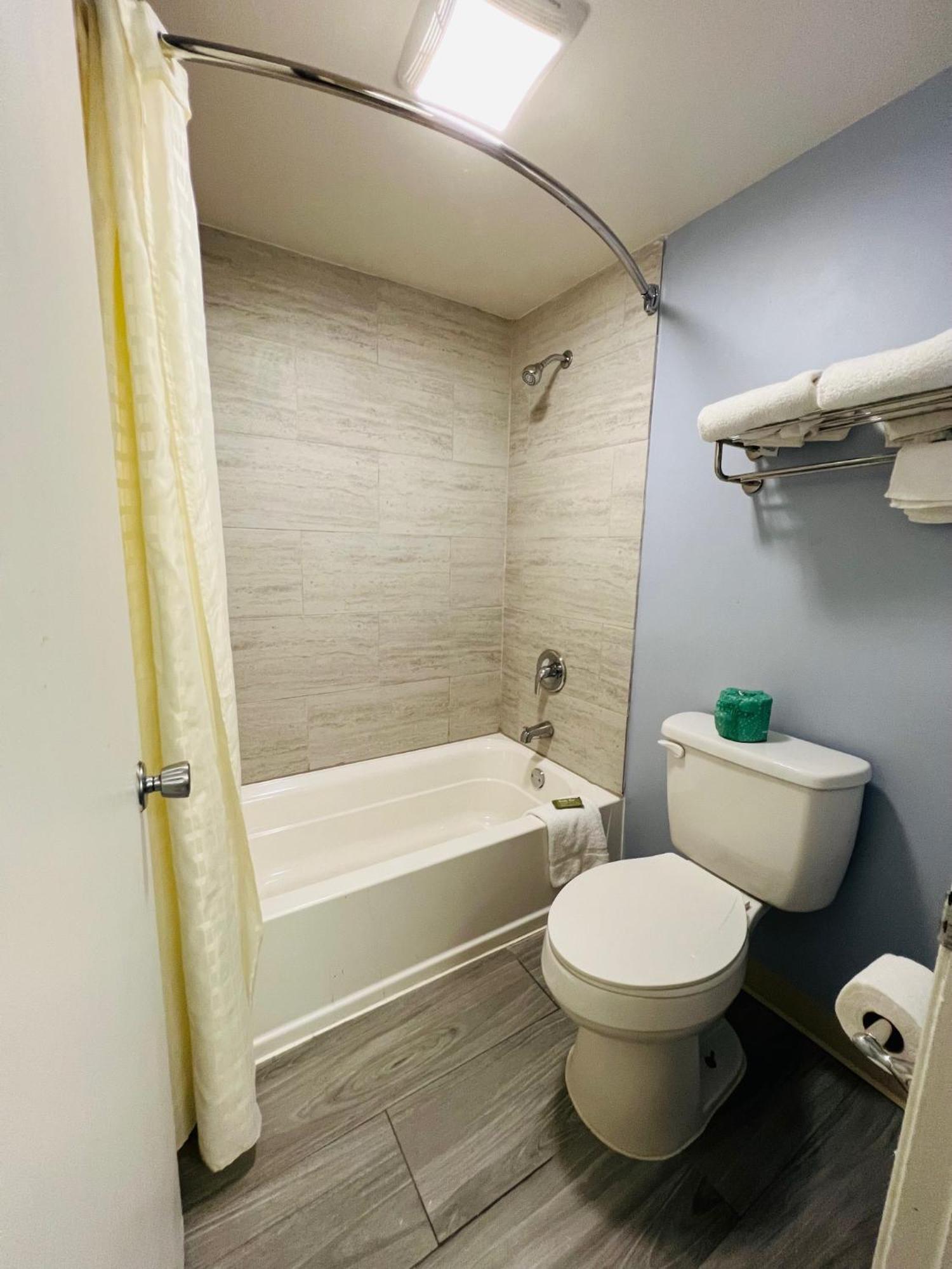 Double Room with Two Double Beds - Non-Smoking