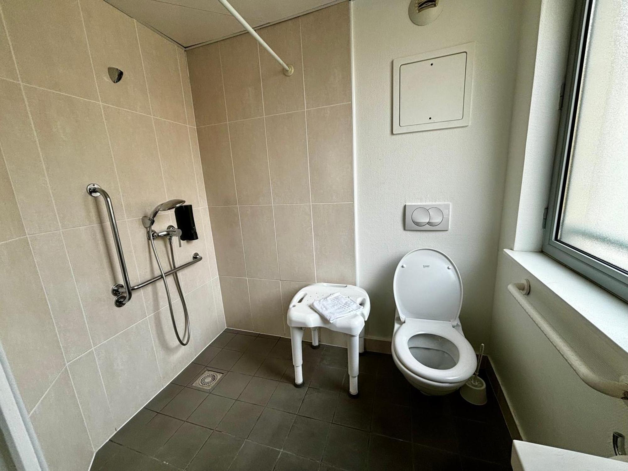 Double Room Disability Access,1563319573:JPEG