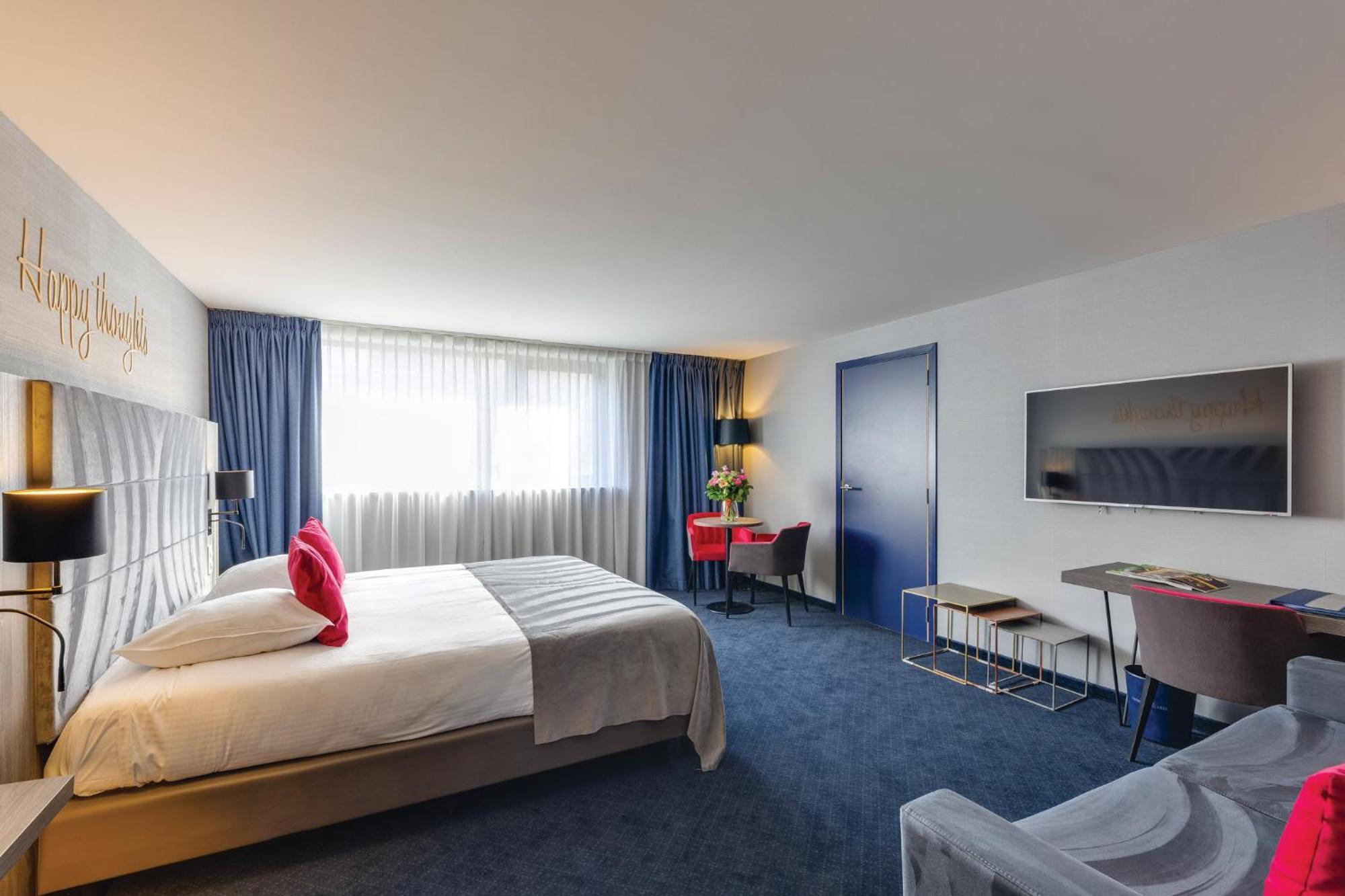 Executive Room,1563422020:JPEG