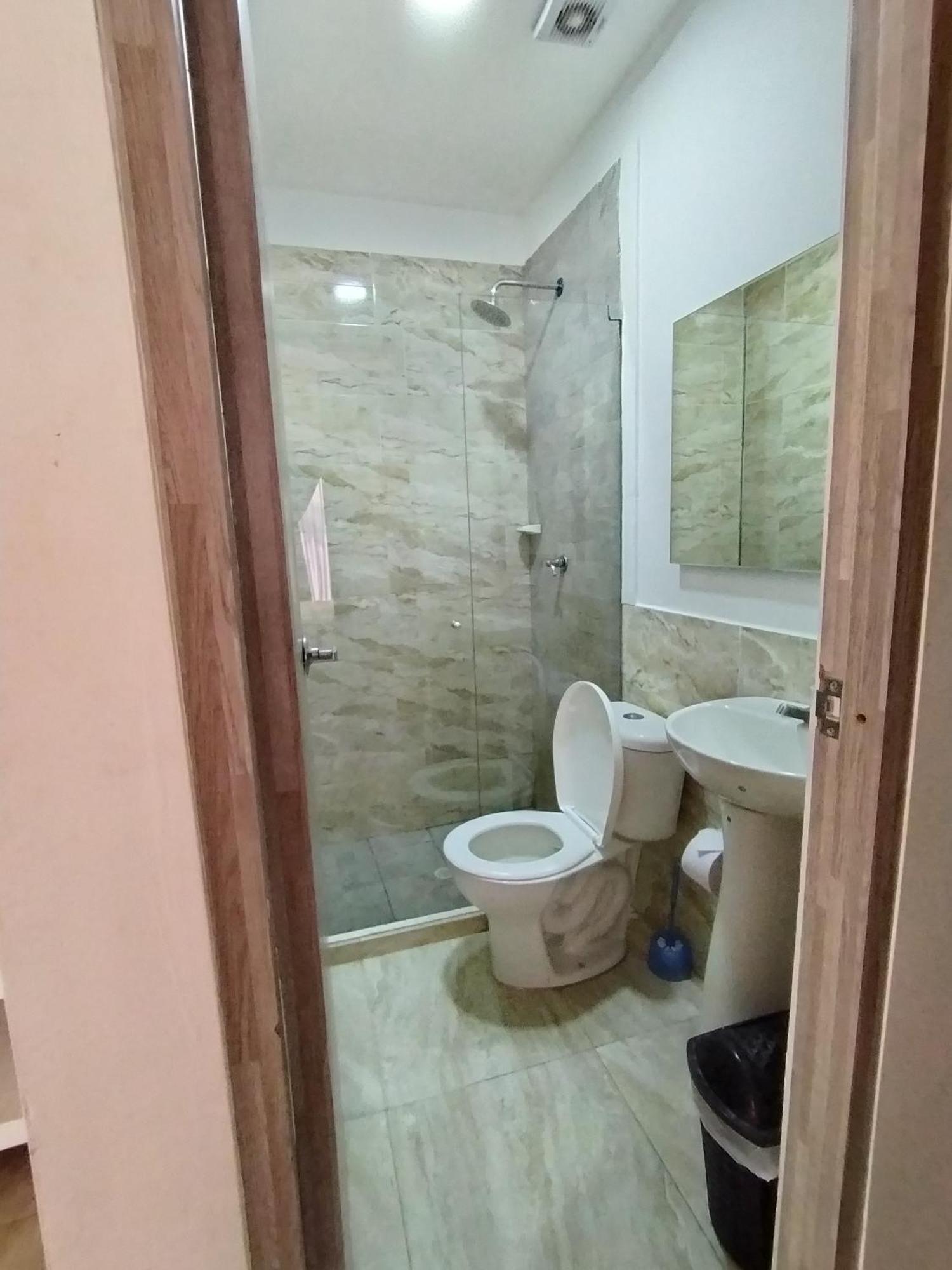 Habitación Triple con vistas al jardín