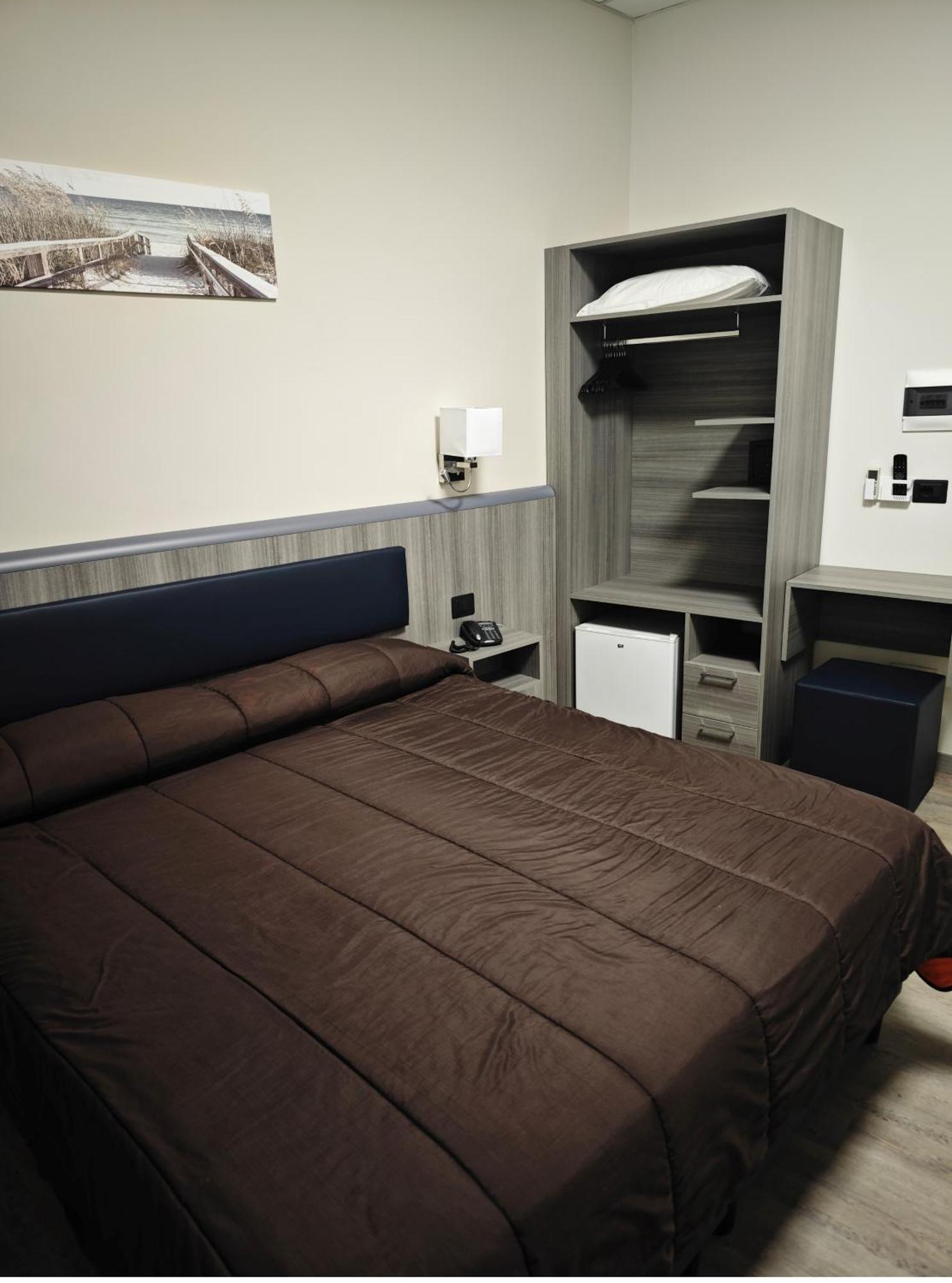 Deluxe Room,1567018958:JPEG
