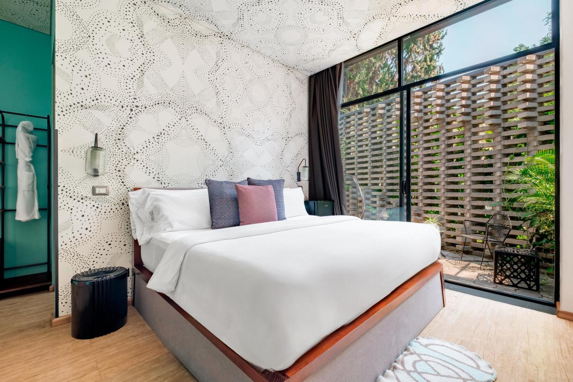 Deluxe Room,1568462114:JPEG