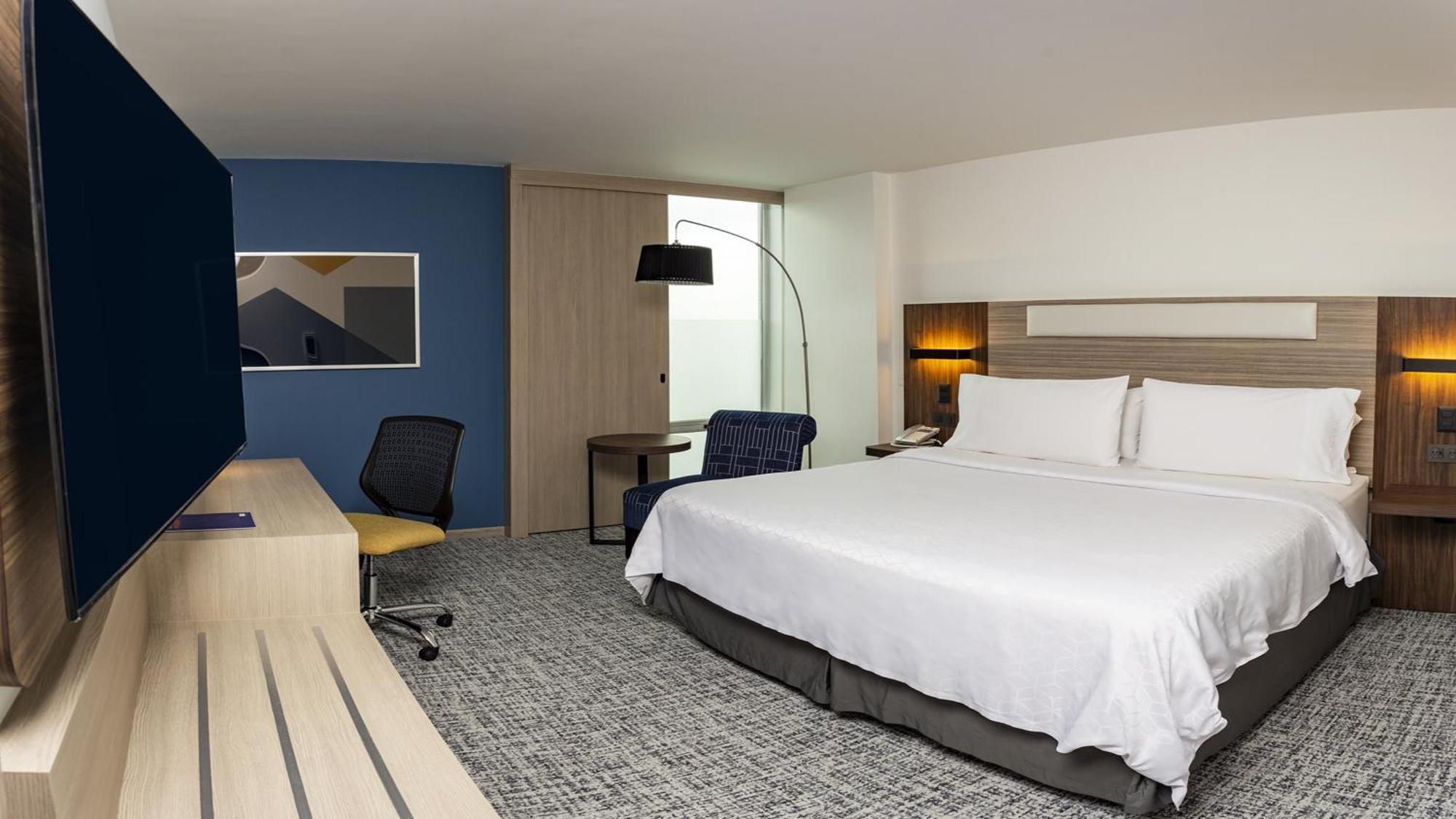 Standard King Room - Mobility Accessible