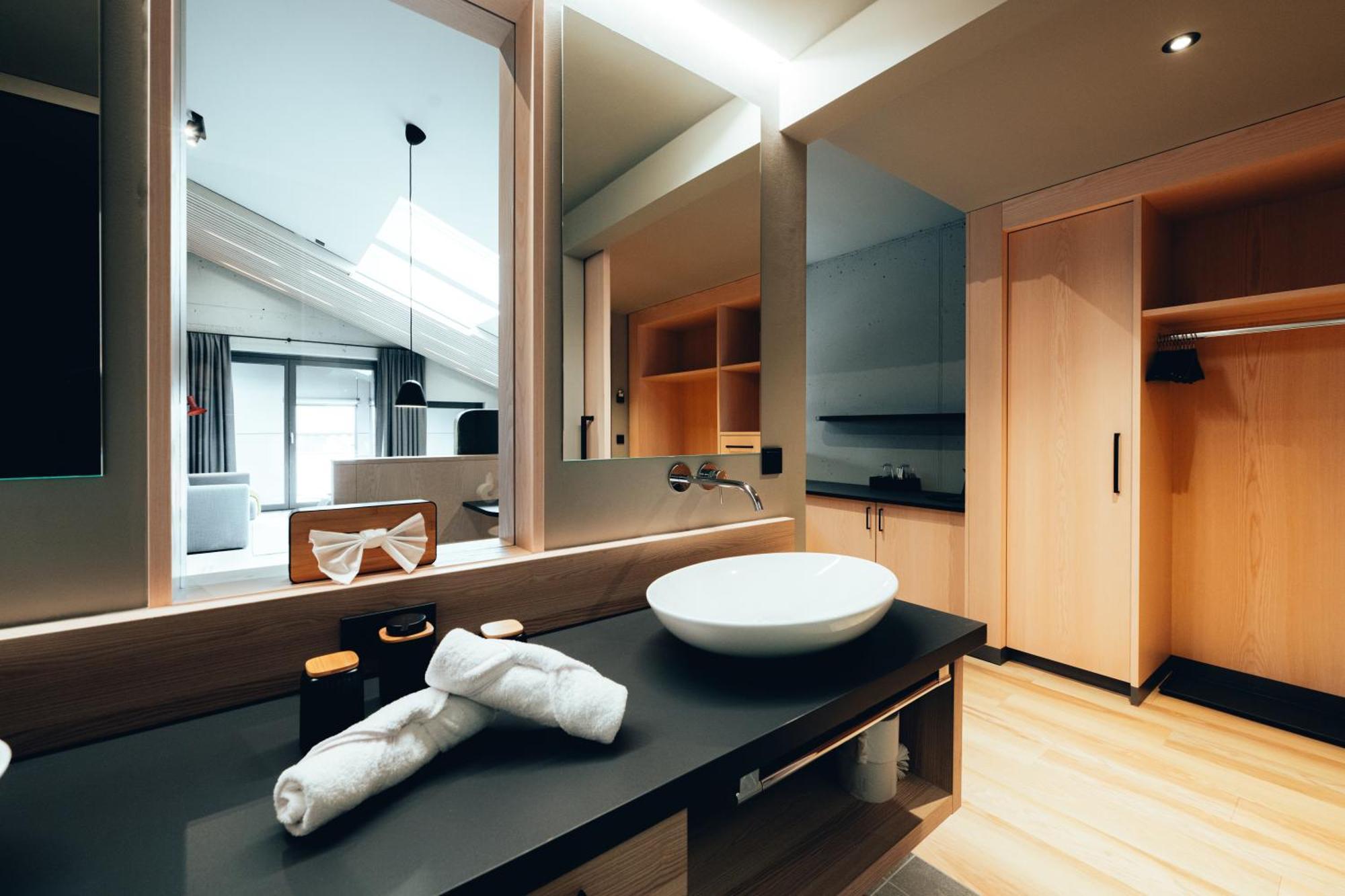 Suite City View