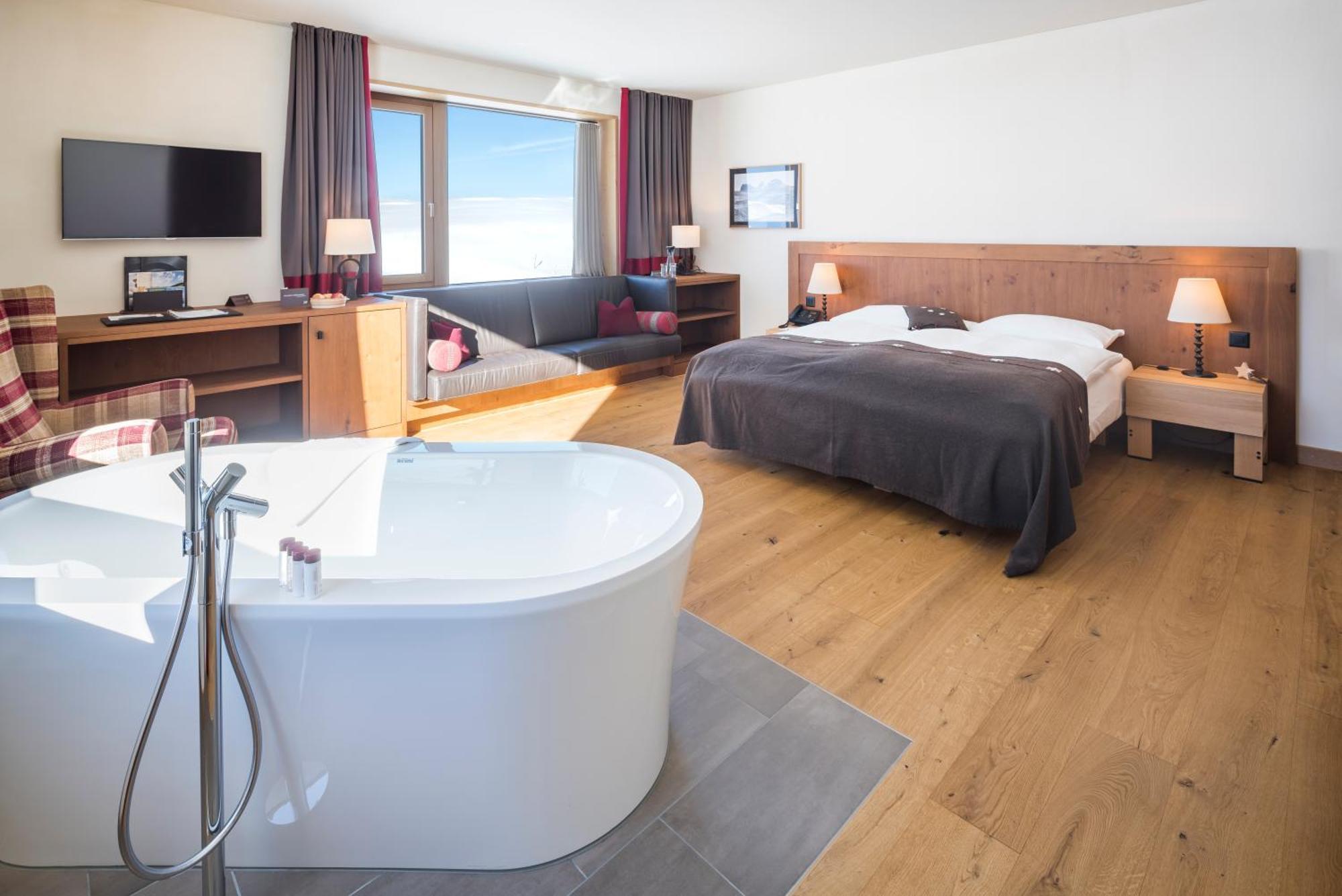 Junior Suite,1668064733:JPEG
