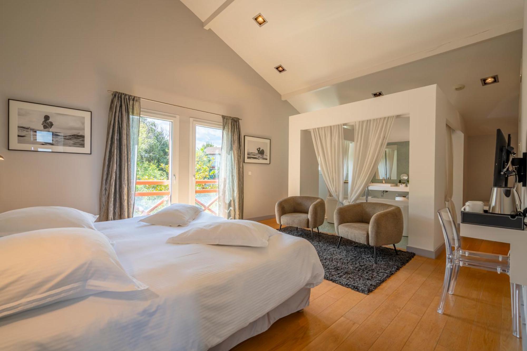 Amour Room