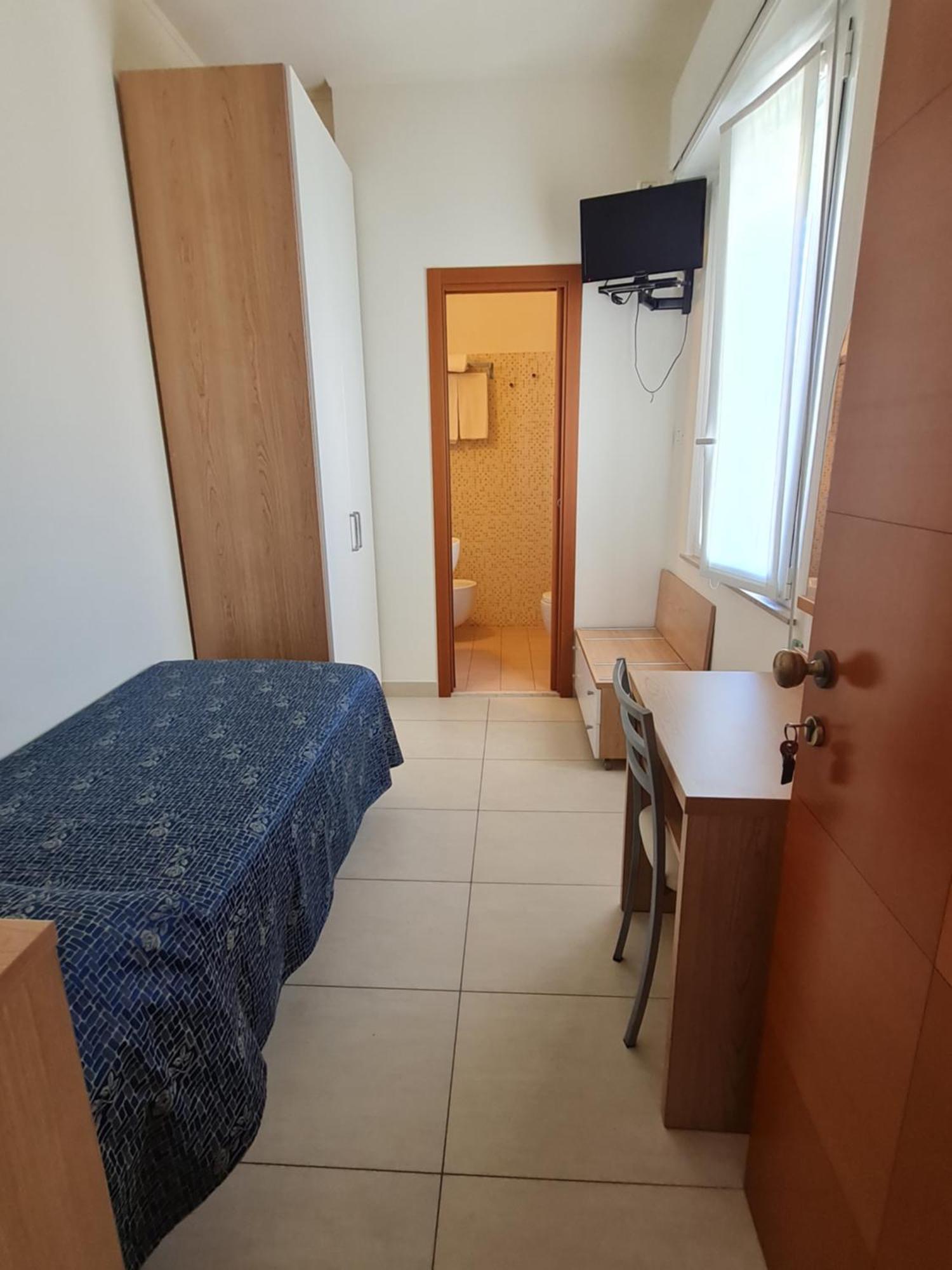 Single Room,1572729821:JPEG