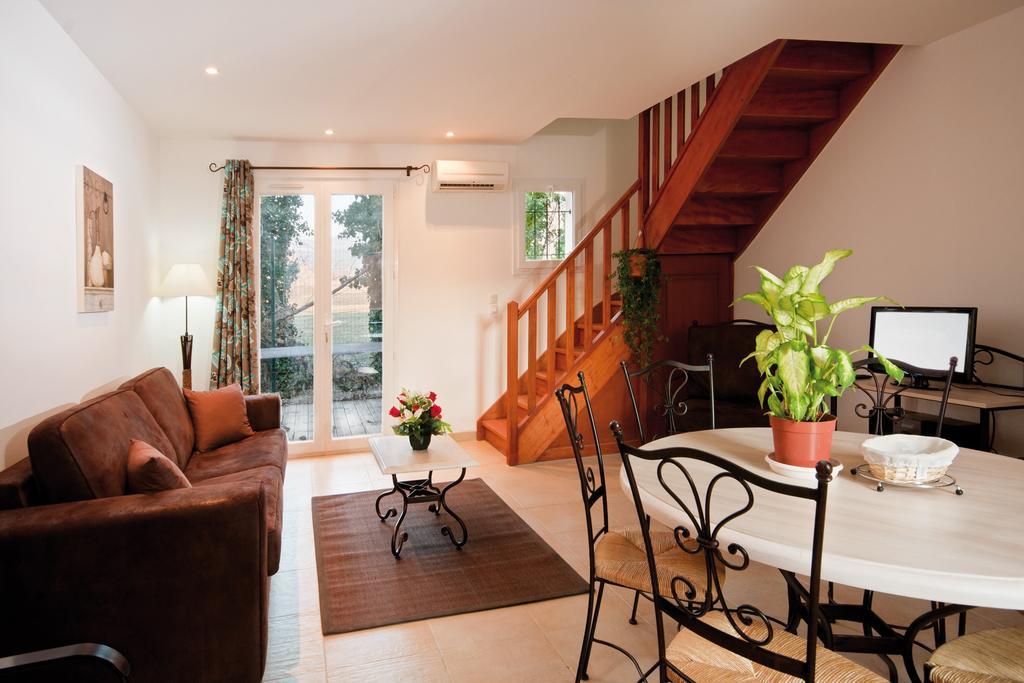 Maisonette,158452236:JPEG