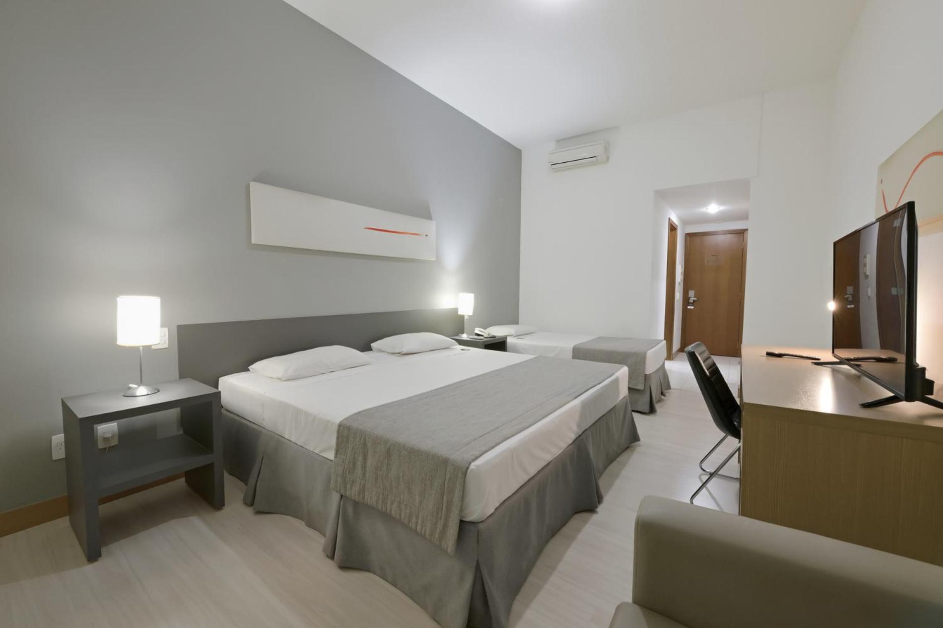 Family Room (2 Adults + 1 Child)