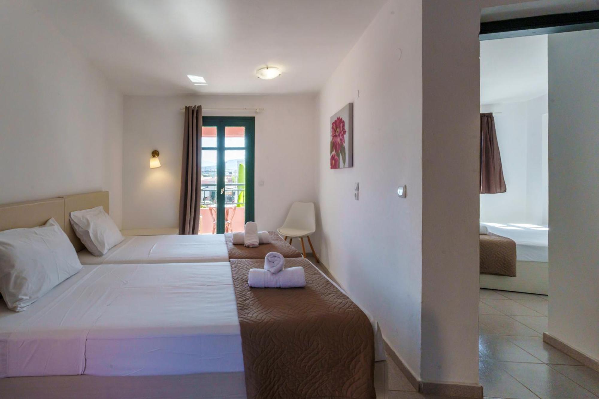 One-Bedroom Apartment,1576737308:JPEG