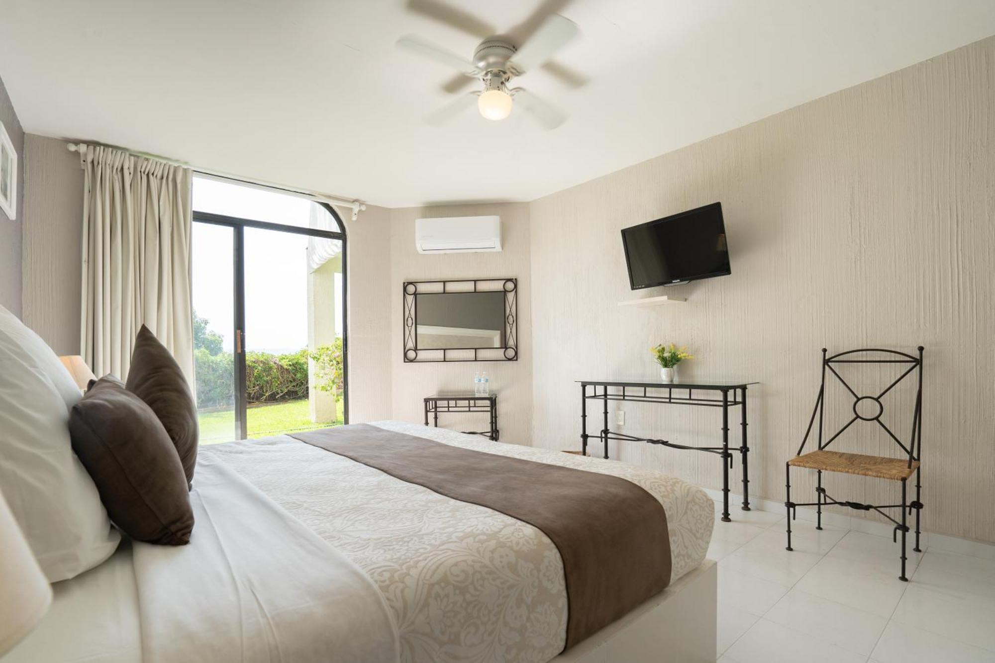 King Room Garden View