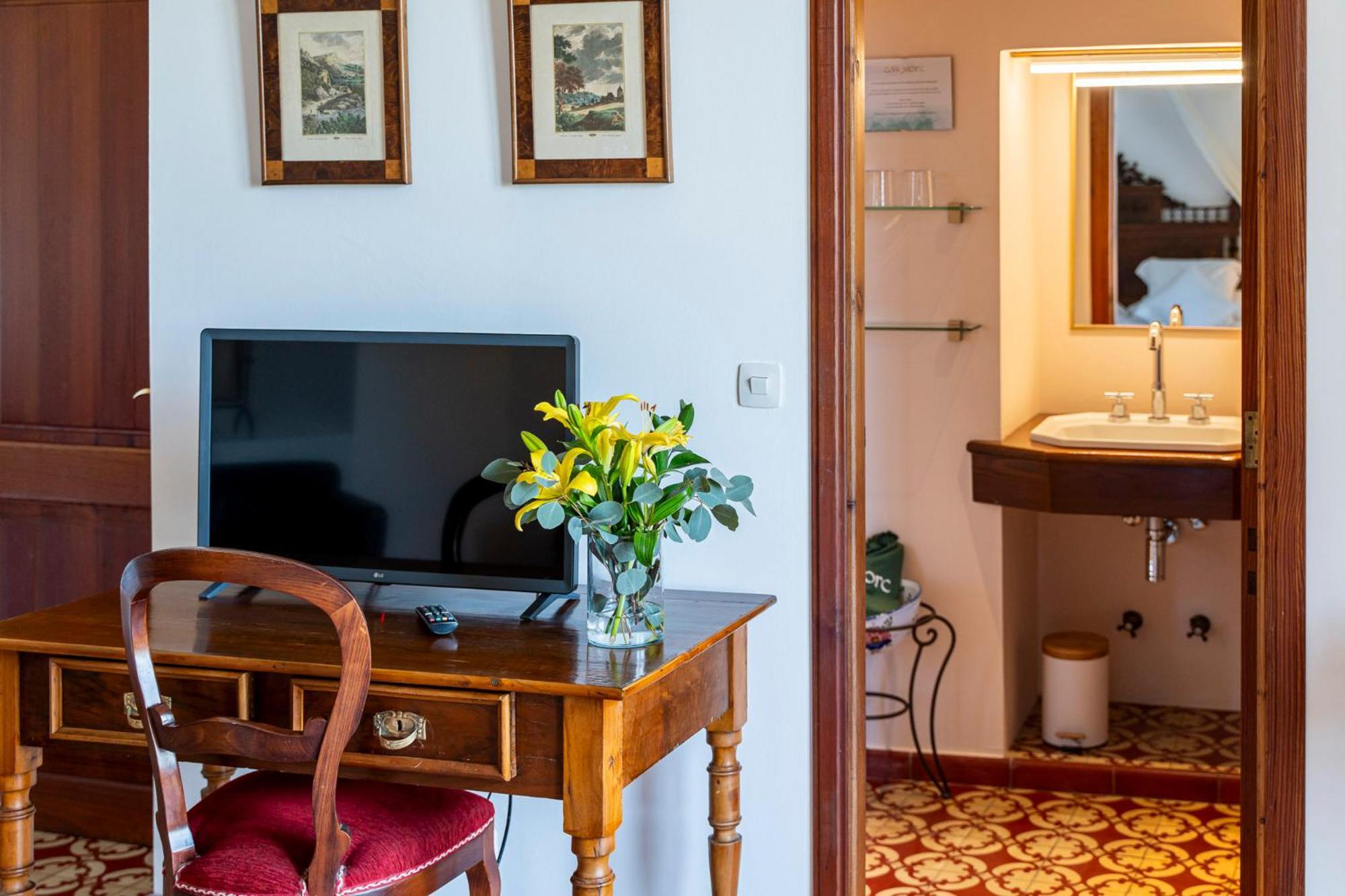 Superior Double Room Mountain View