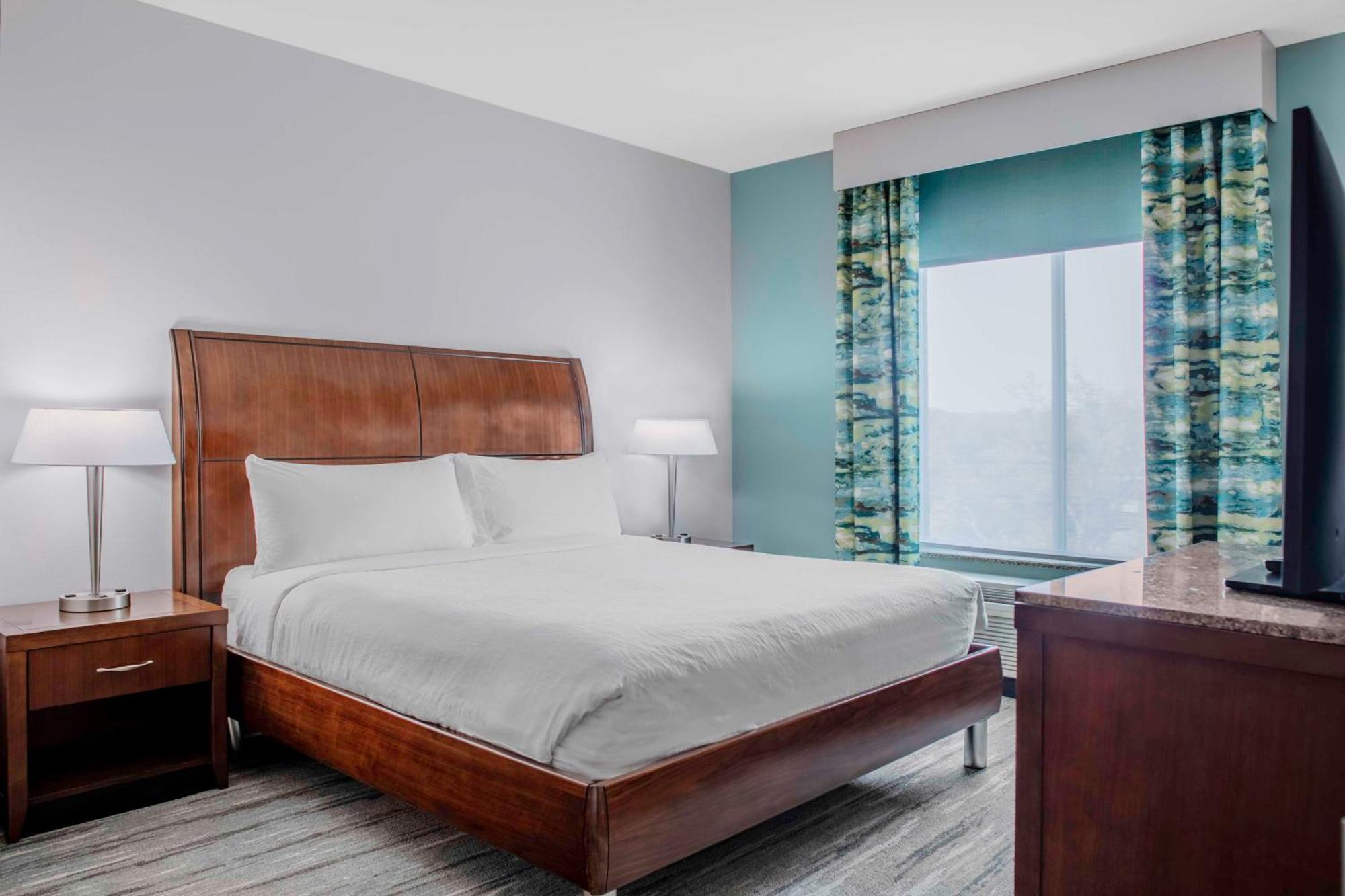 One-Bedroom King Suite,1580212401:JPEG