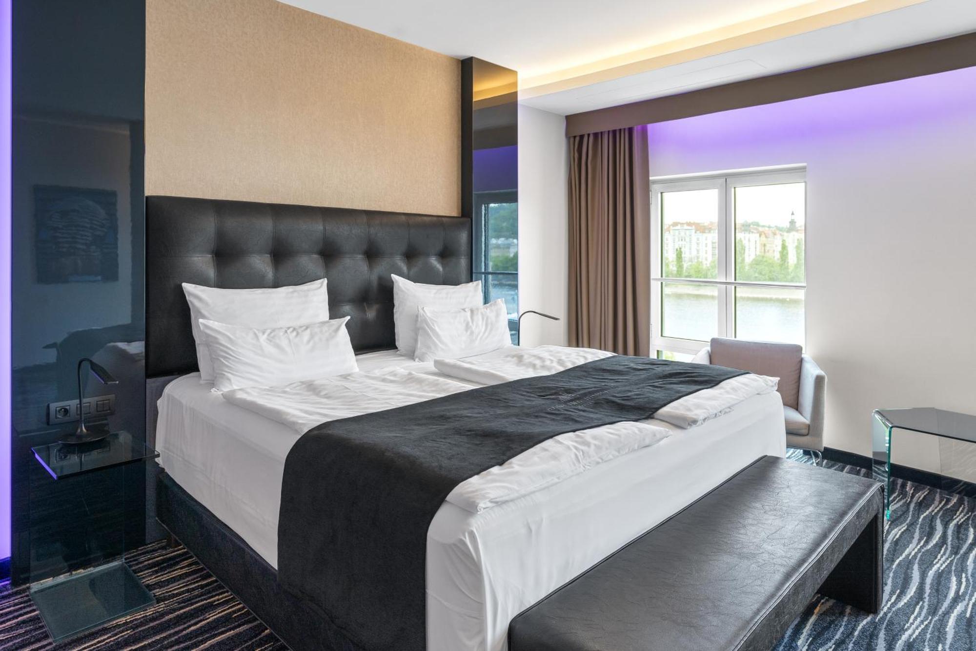 Deluxe Double Room River View
