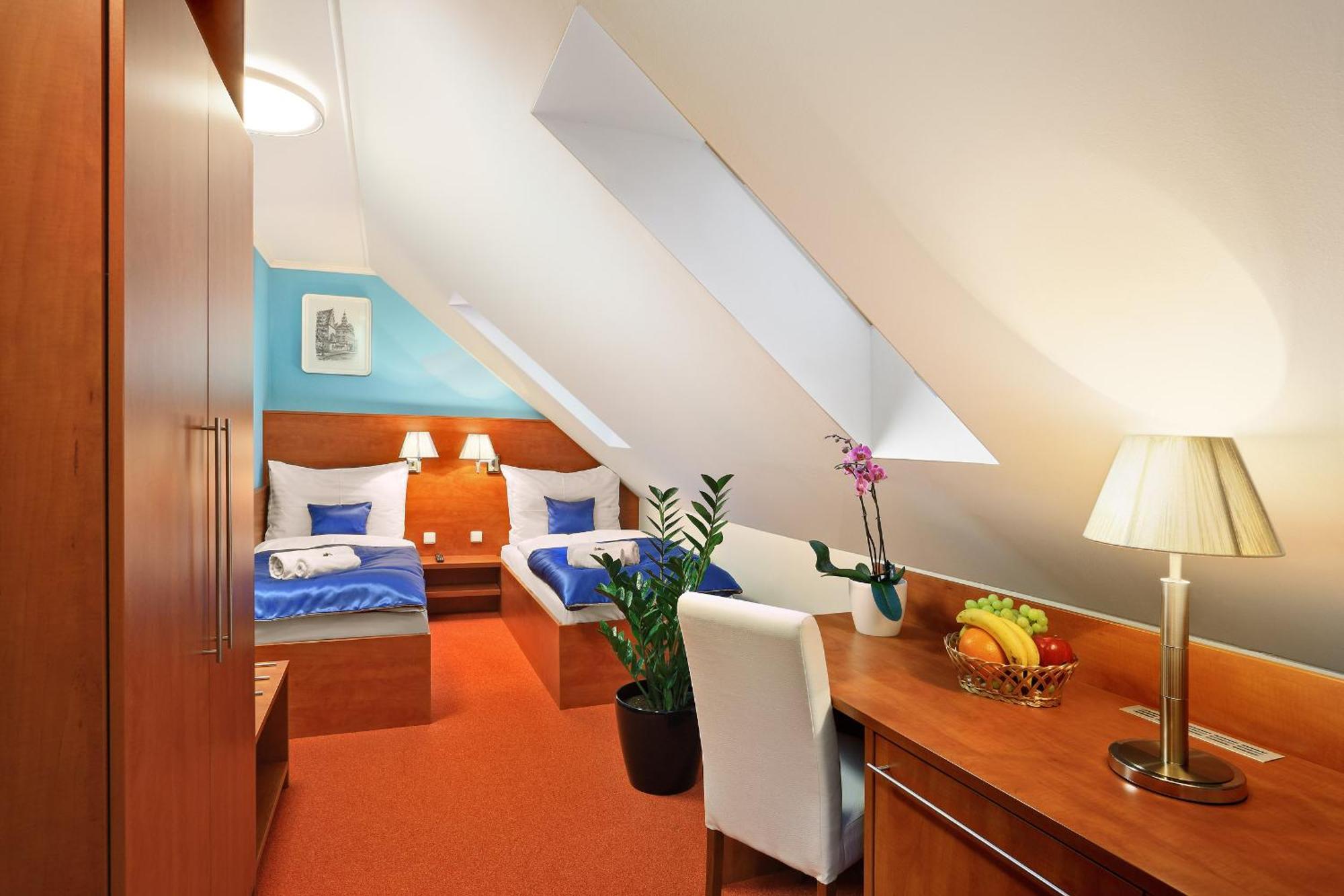 Economy Twin Room
