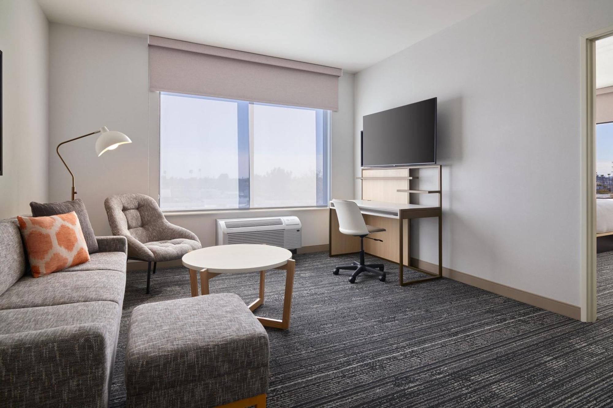 One-Bedroom King Suite