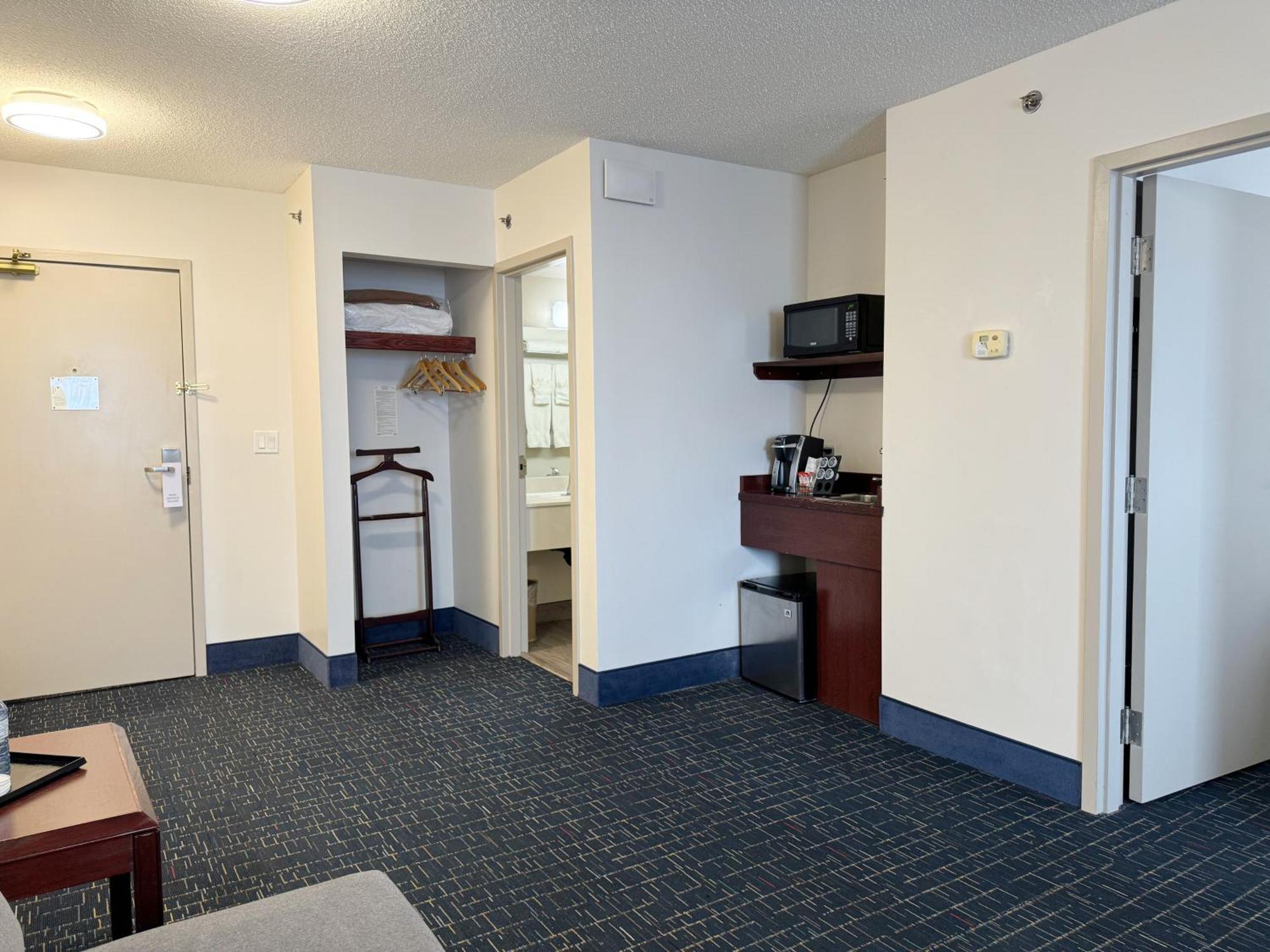 Plaza Suite