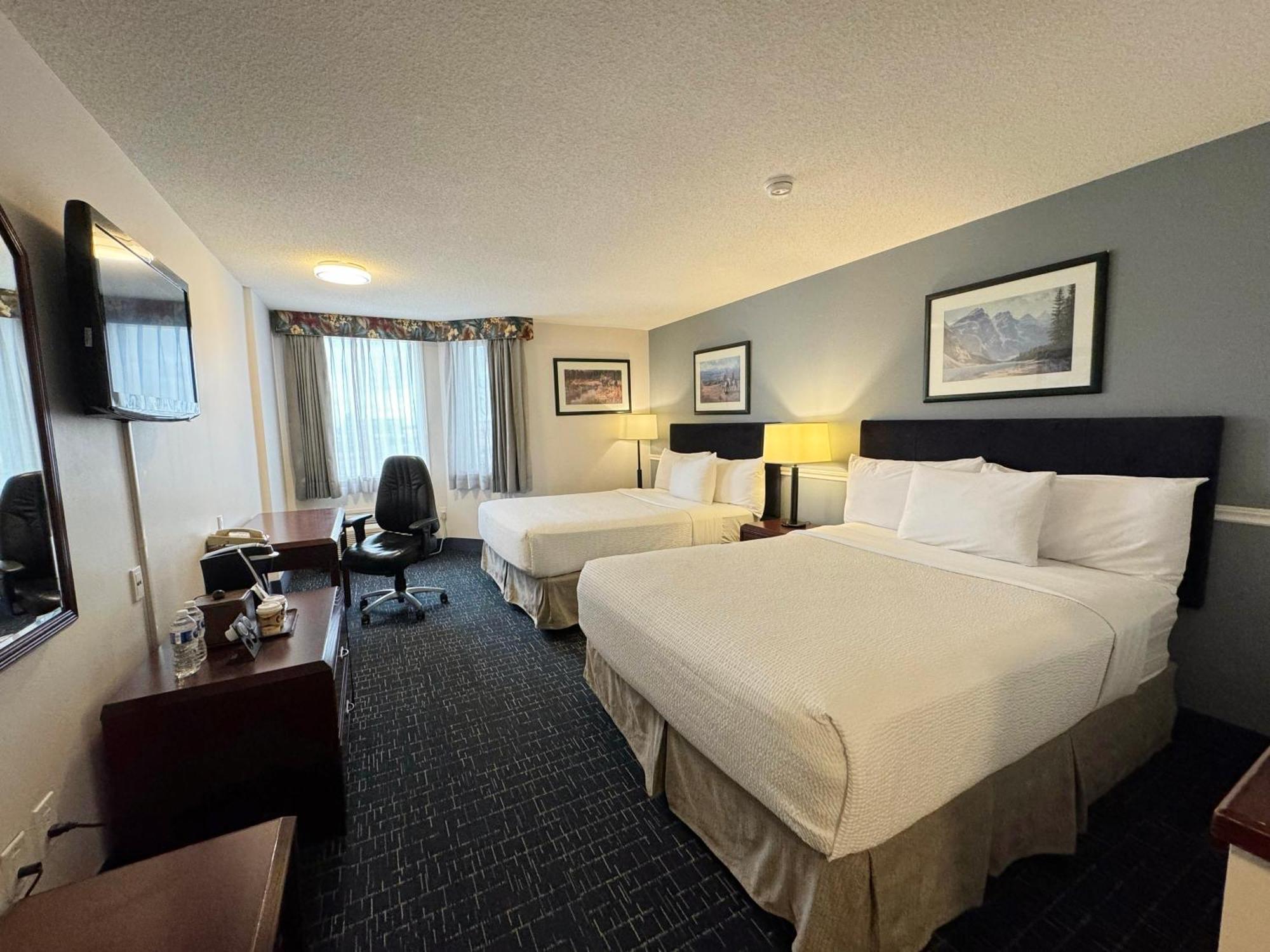 Superior Double Queen Room