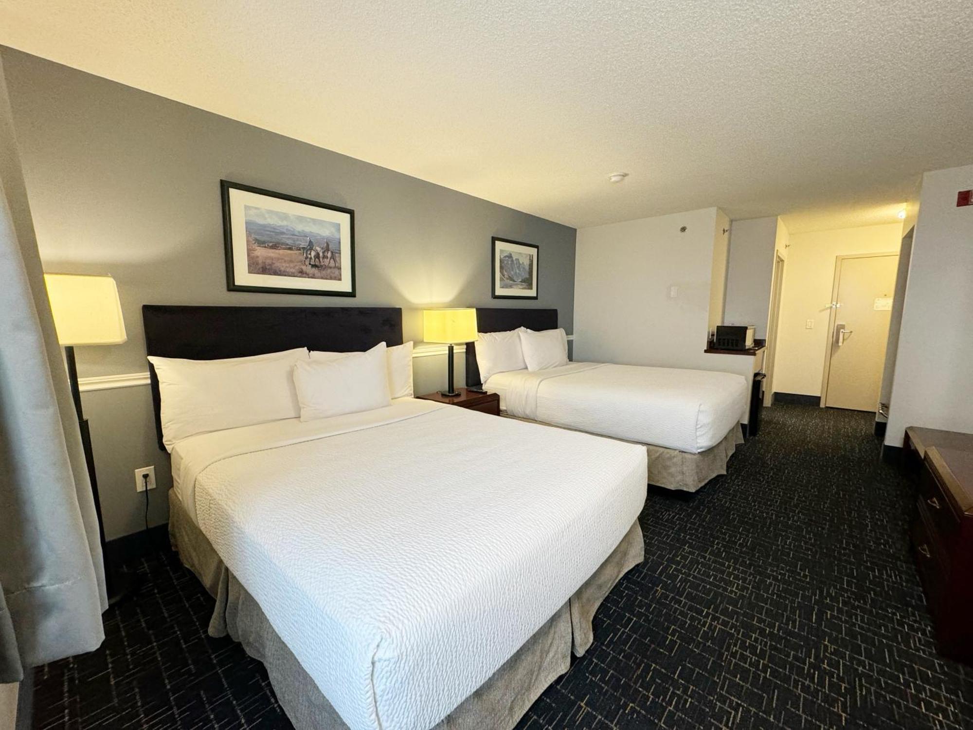 Superior Double Queen Room
