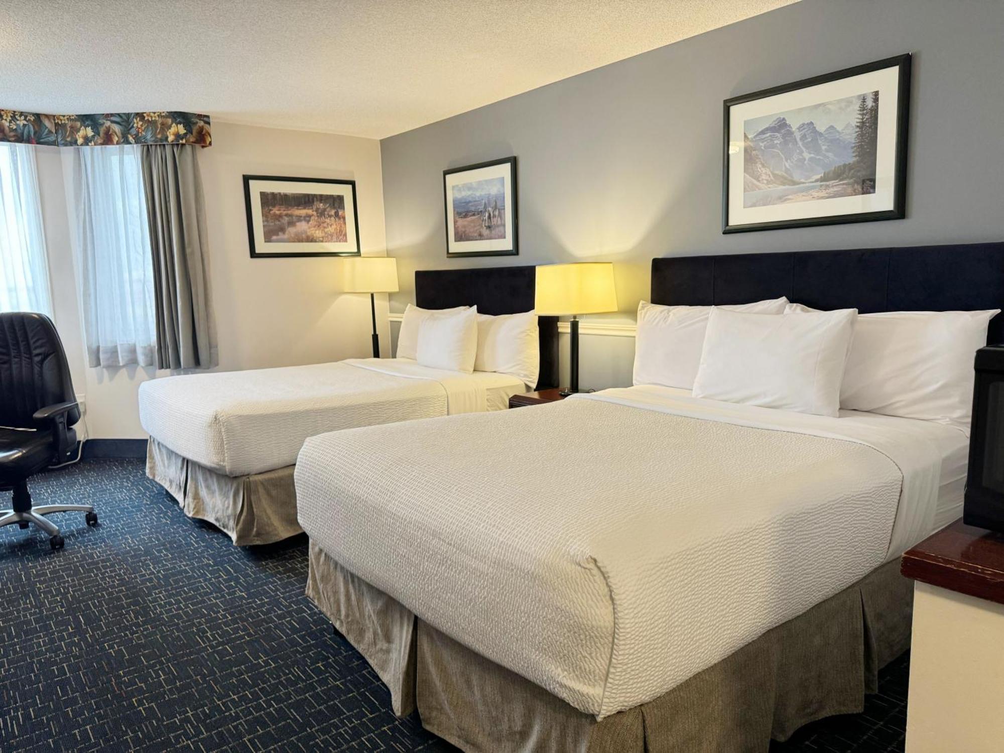 Superior Double Queen Room