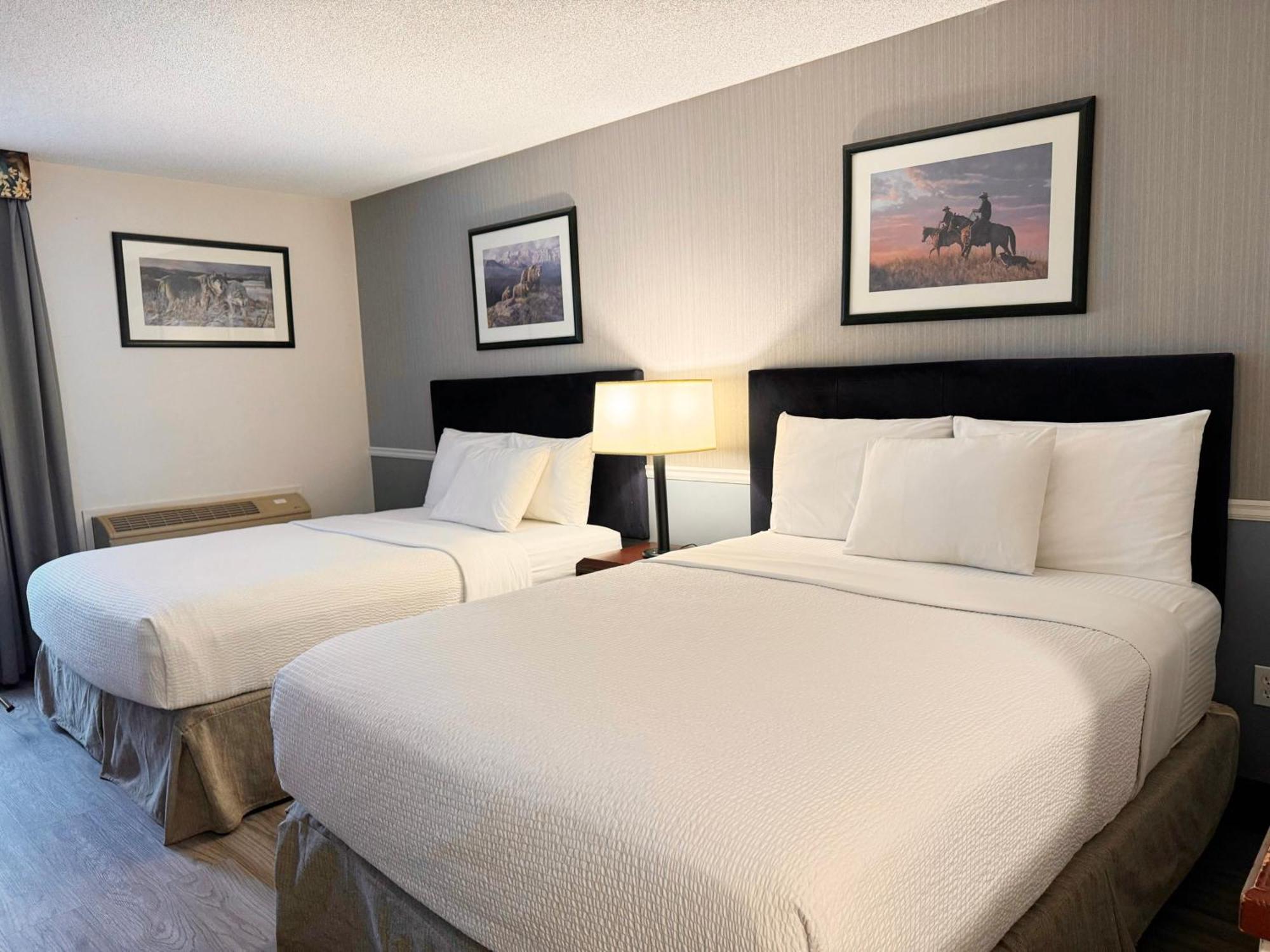 Superior Double Queen Room