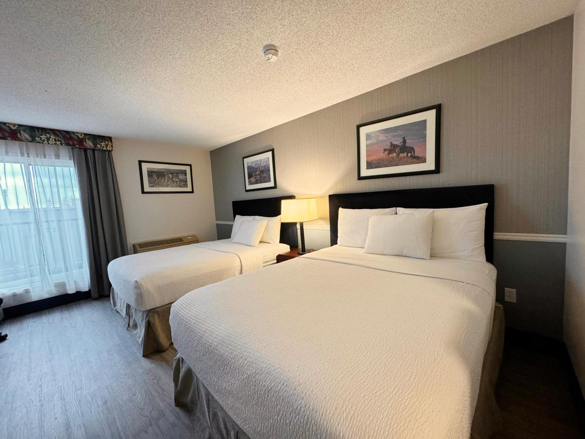 Superior Double Queen Room