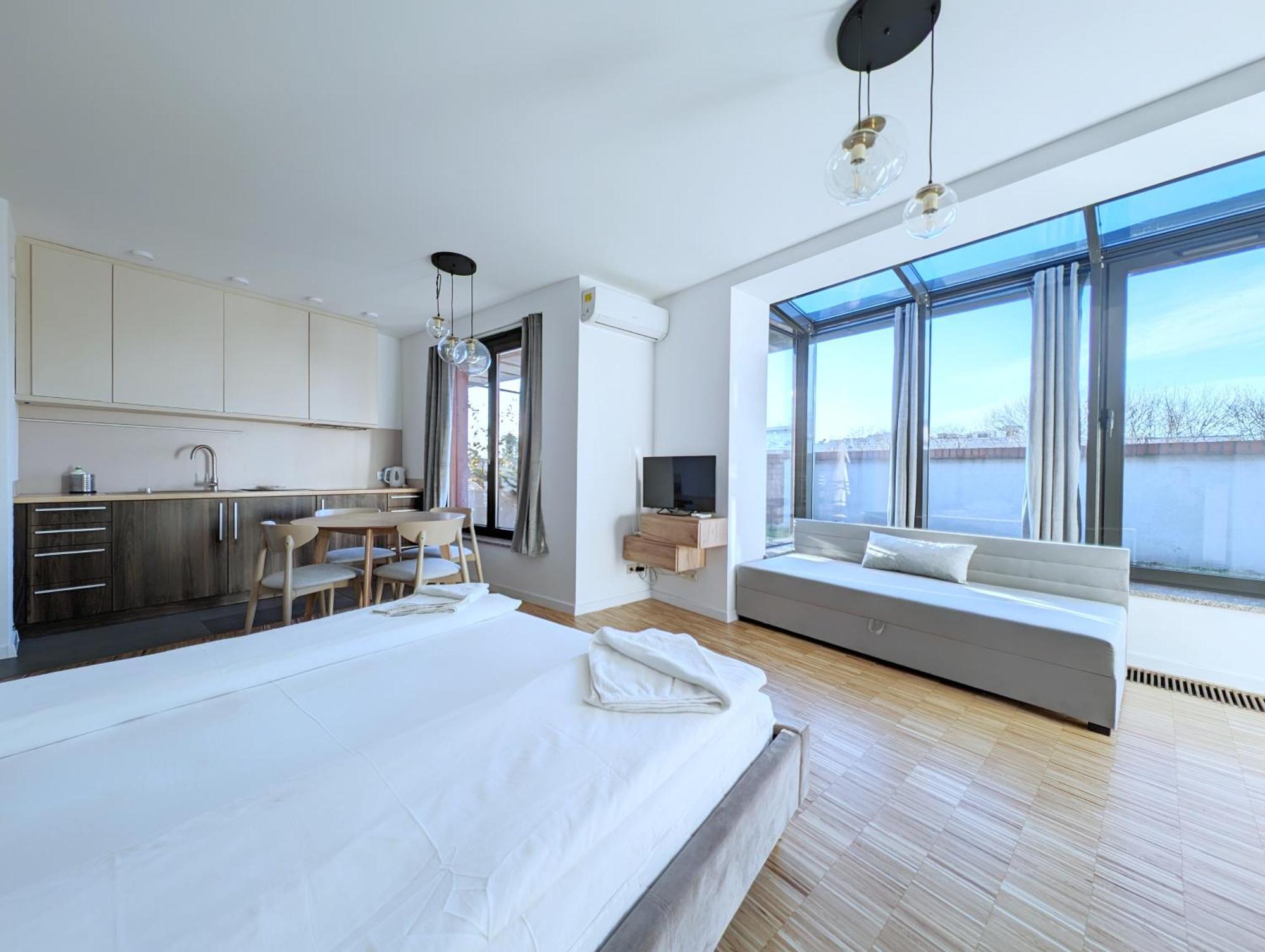 Suite Familiare con Terrazza e Aria Condizionata