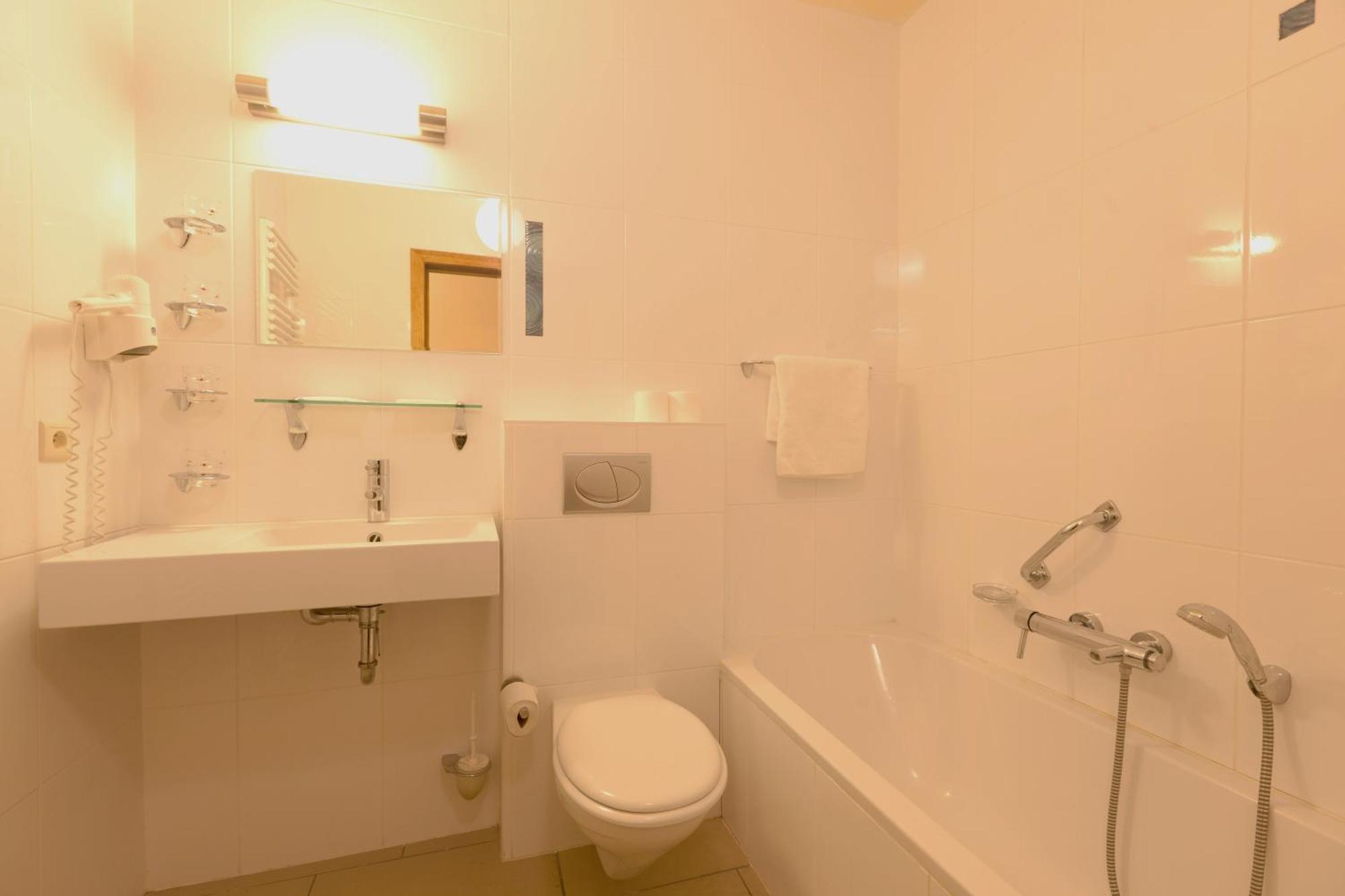 Classic Suite,1758343208:JPEG