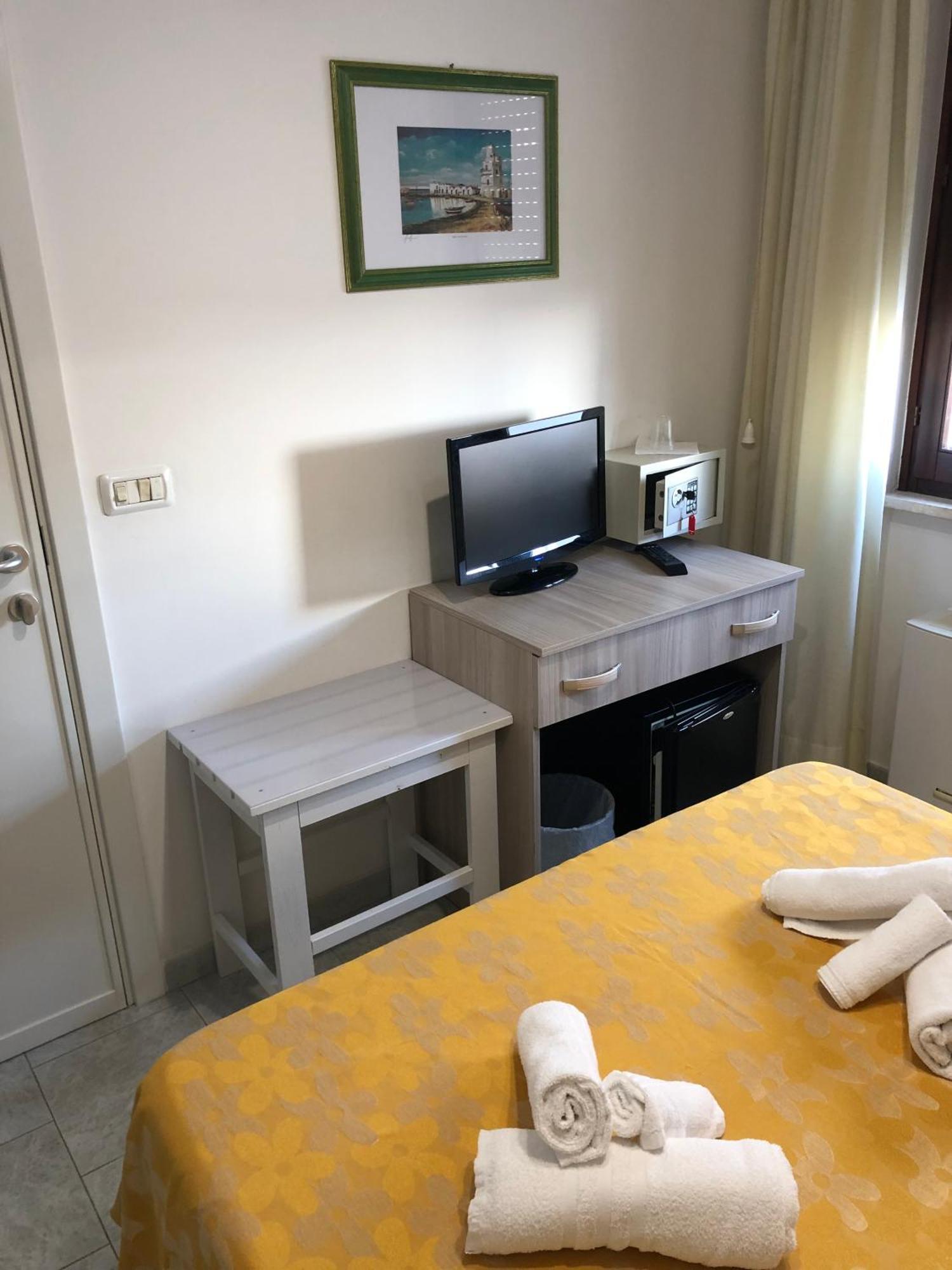 Single Room Double Bed
