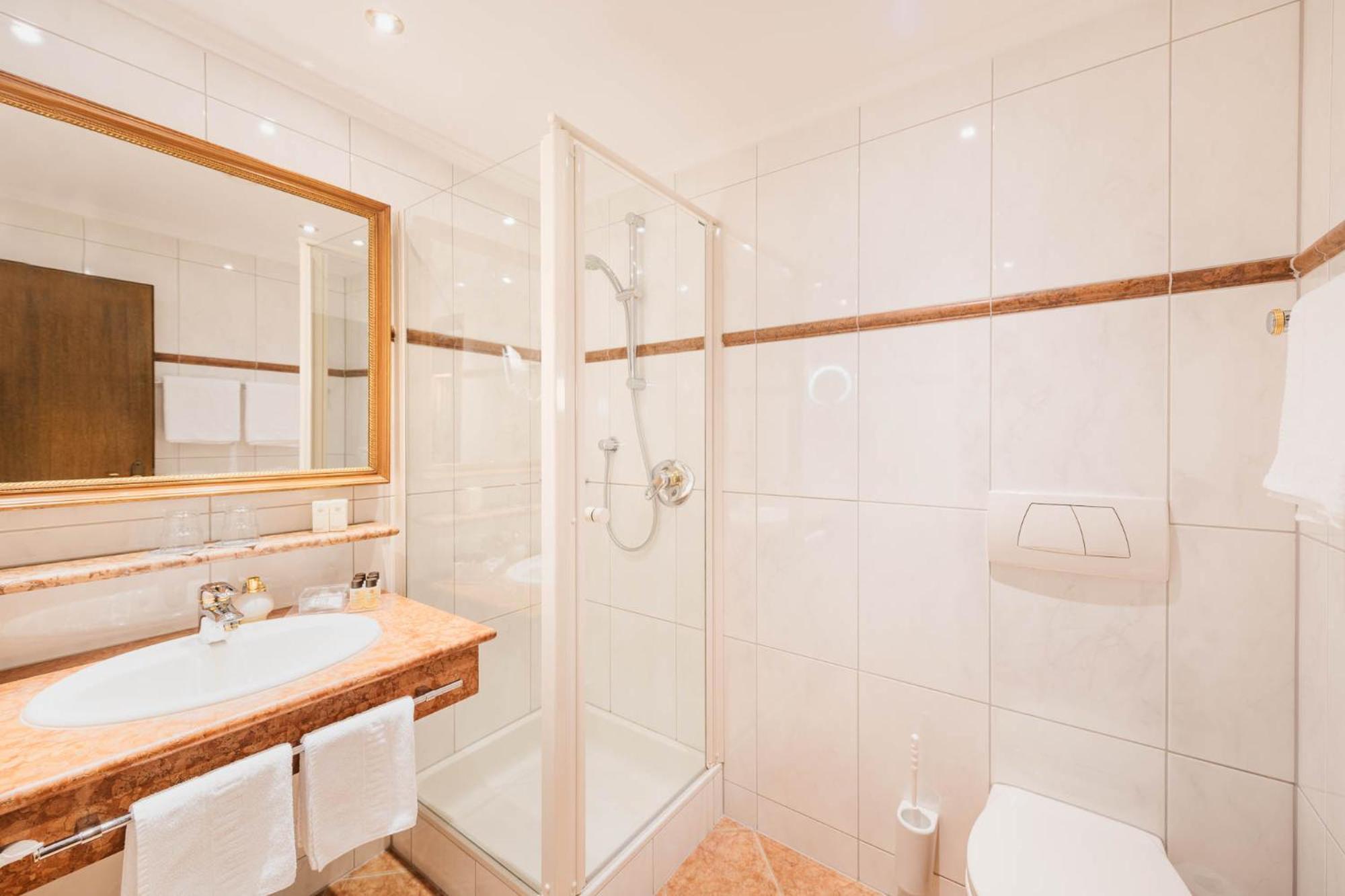 Budget Double Room with very limited view