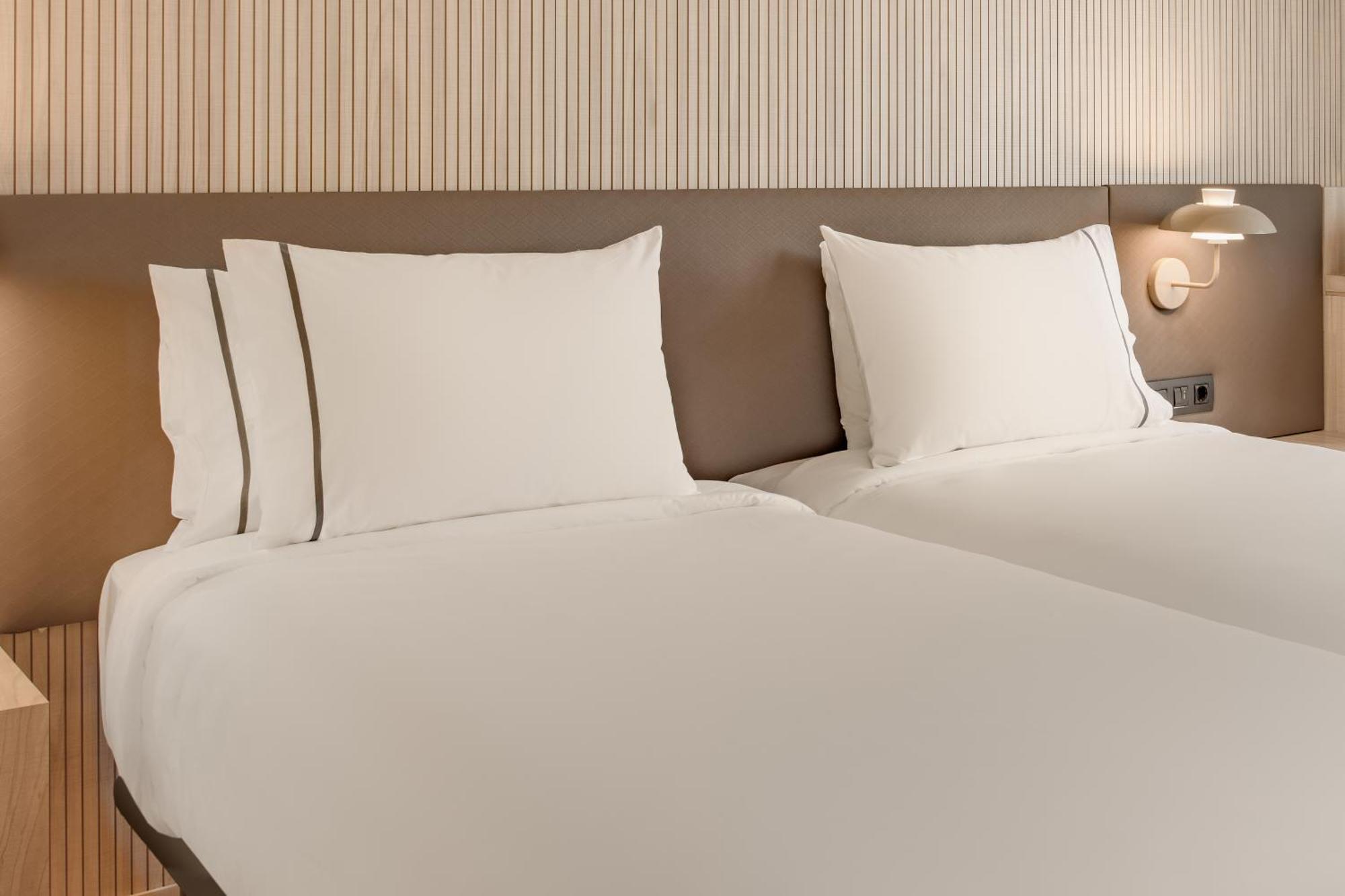 Standard King Room Guest room 1 King,1758276076:JPEG