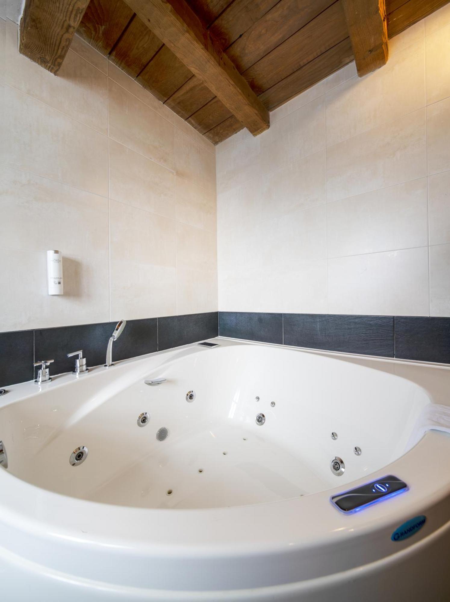 Chambre Double avec Jacuzzi