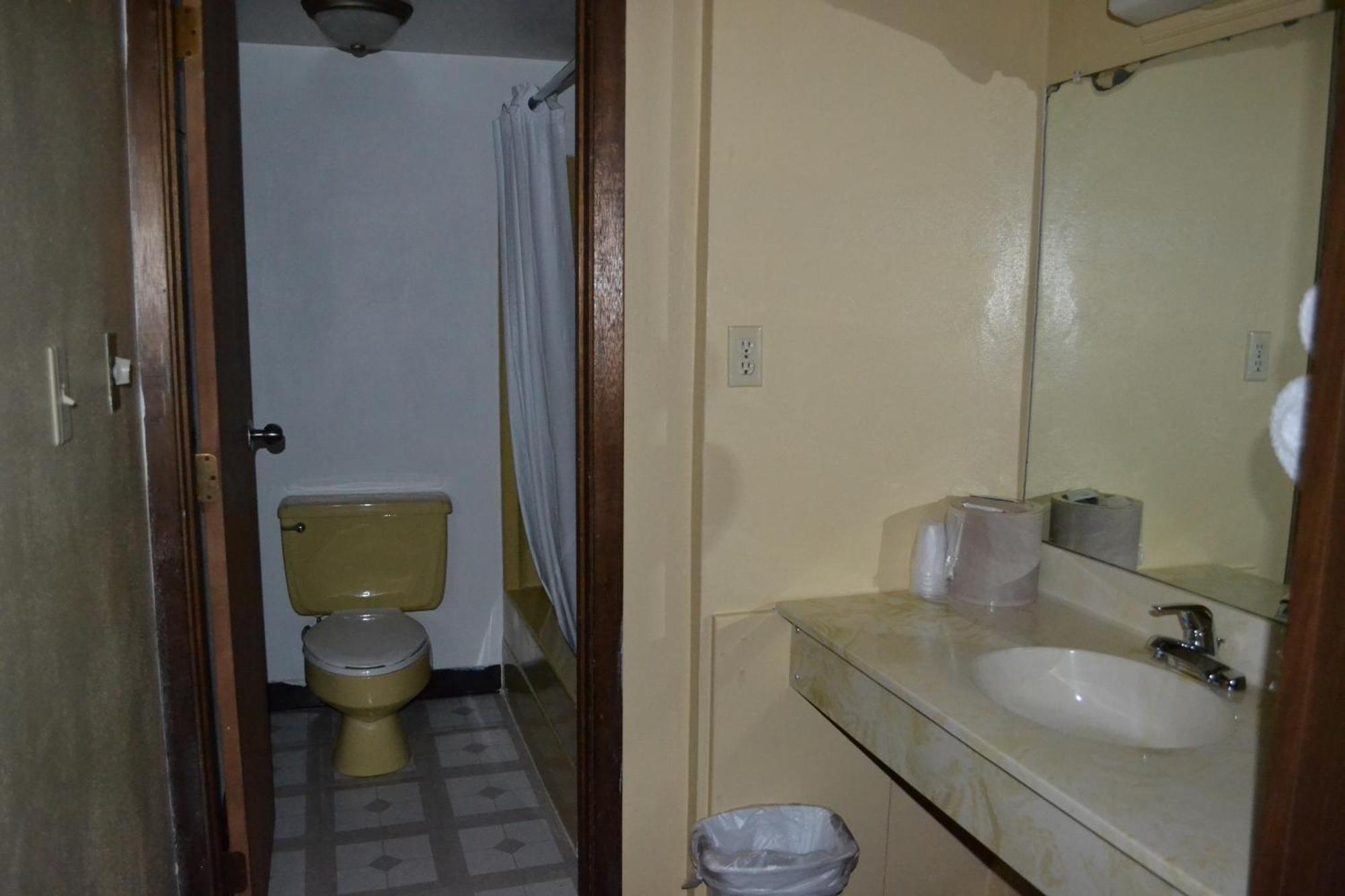 Double Room Two Double Beds Non-Smoking