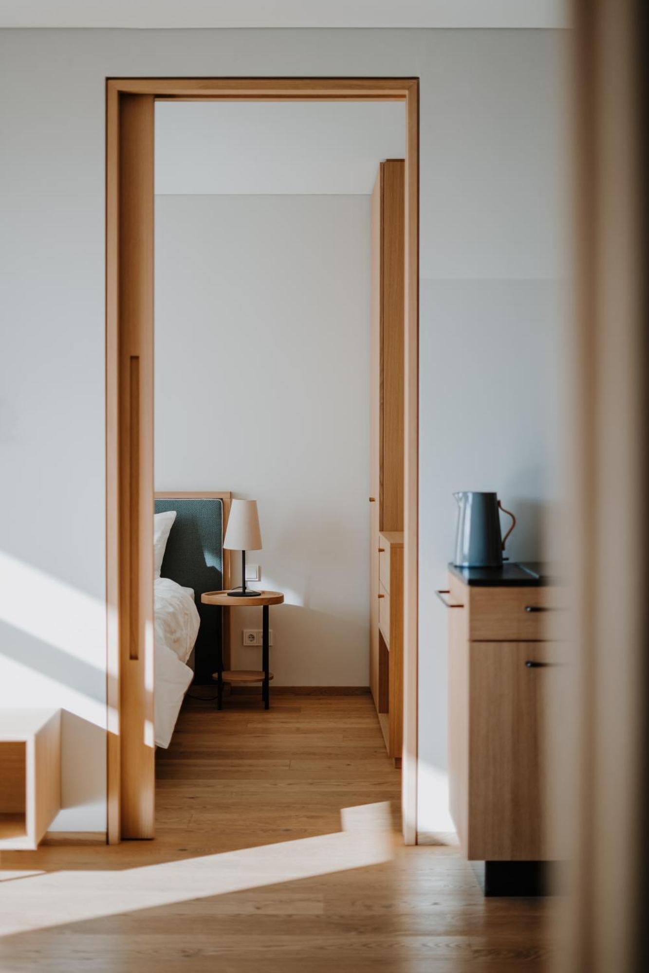 Superior Apartment,831397301:JPEG
