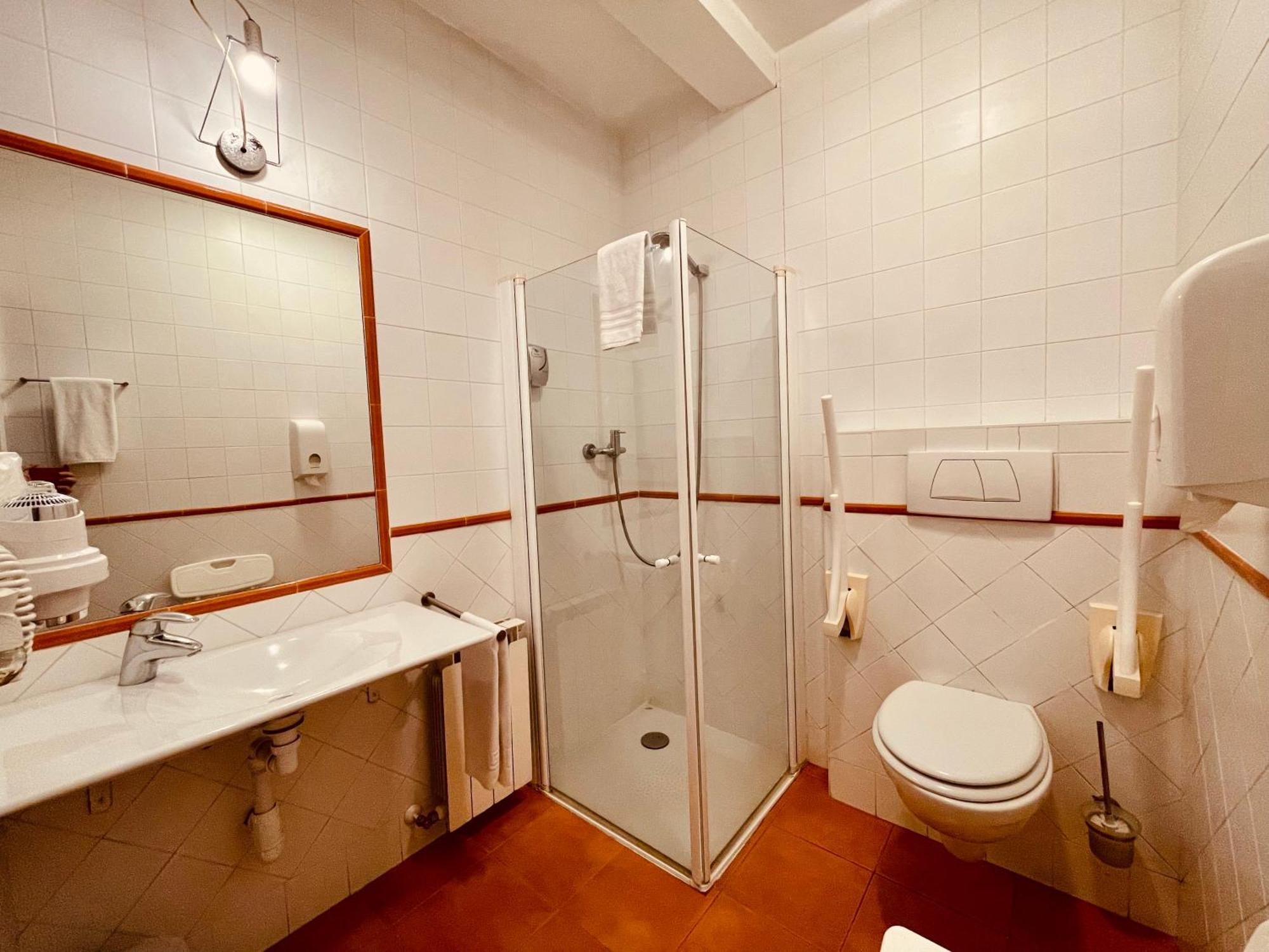 Economy Single Room,1585463192:JPEG