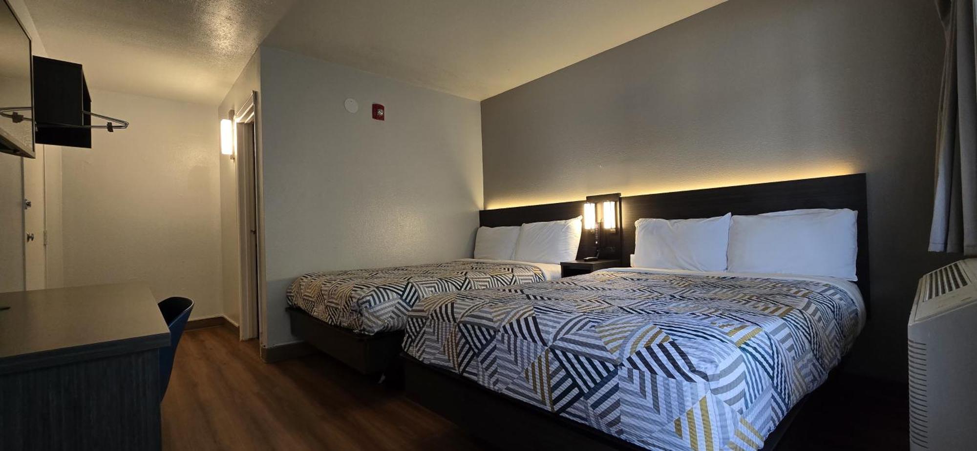 Quadruple Room - Non-Smoking