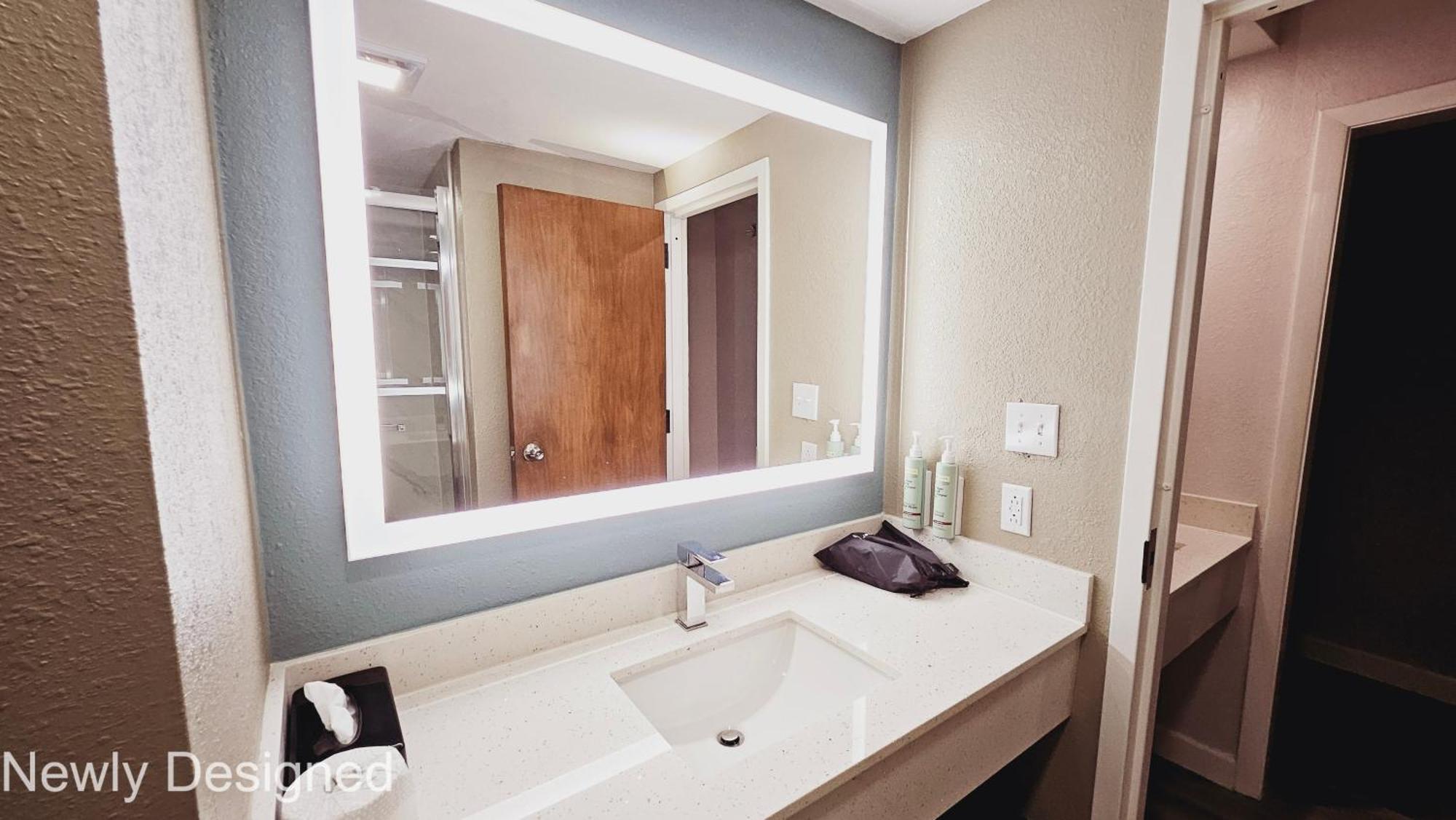 Double Room with Two Double Beds - Non-Smoking