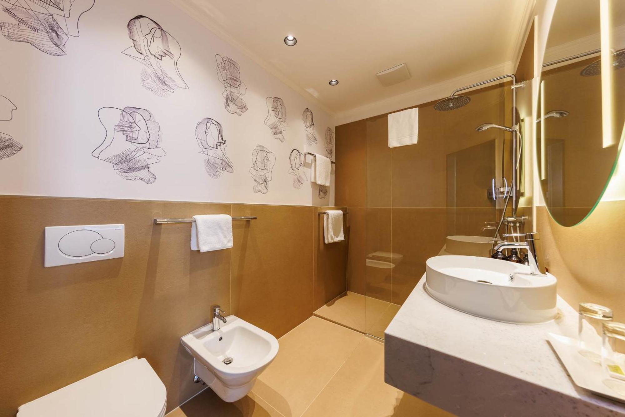 Premium Family Suite with 2 Bedrooms